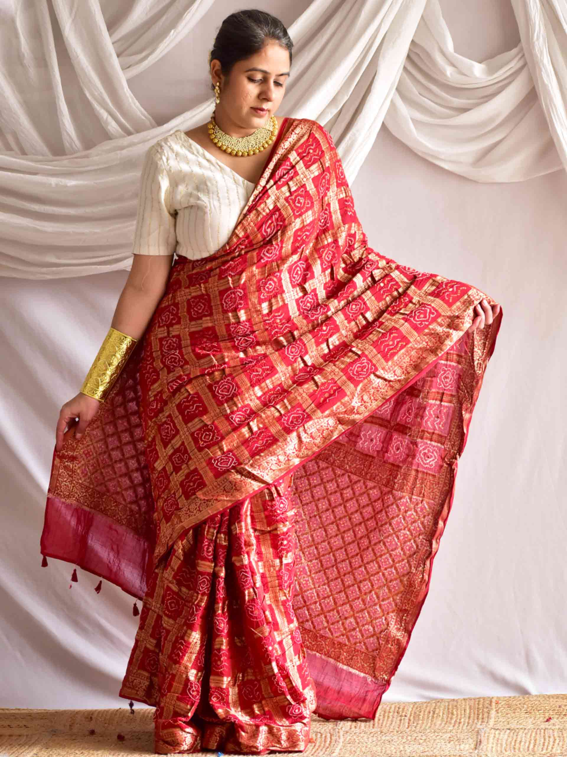 Maanik Bandhej Saree