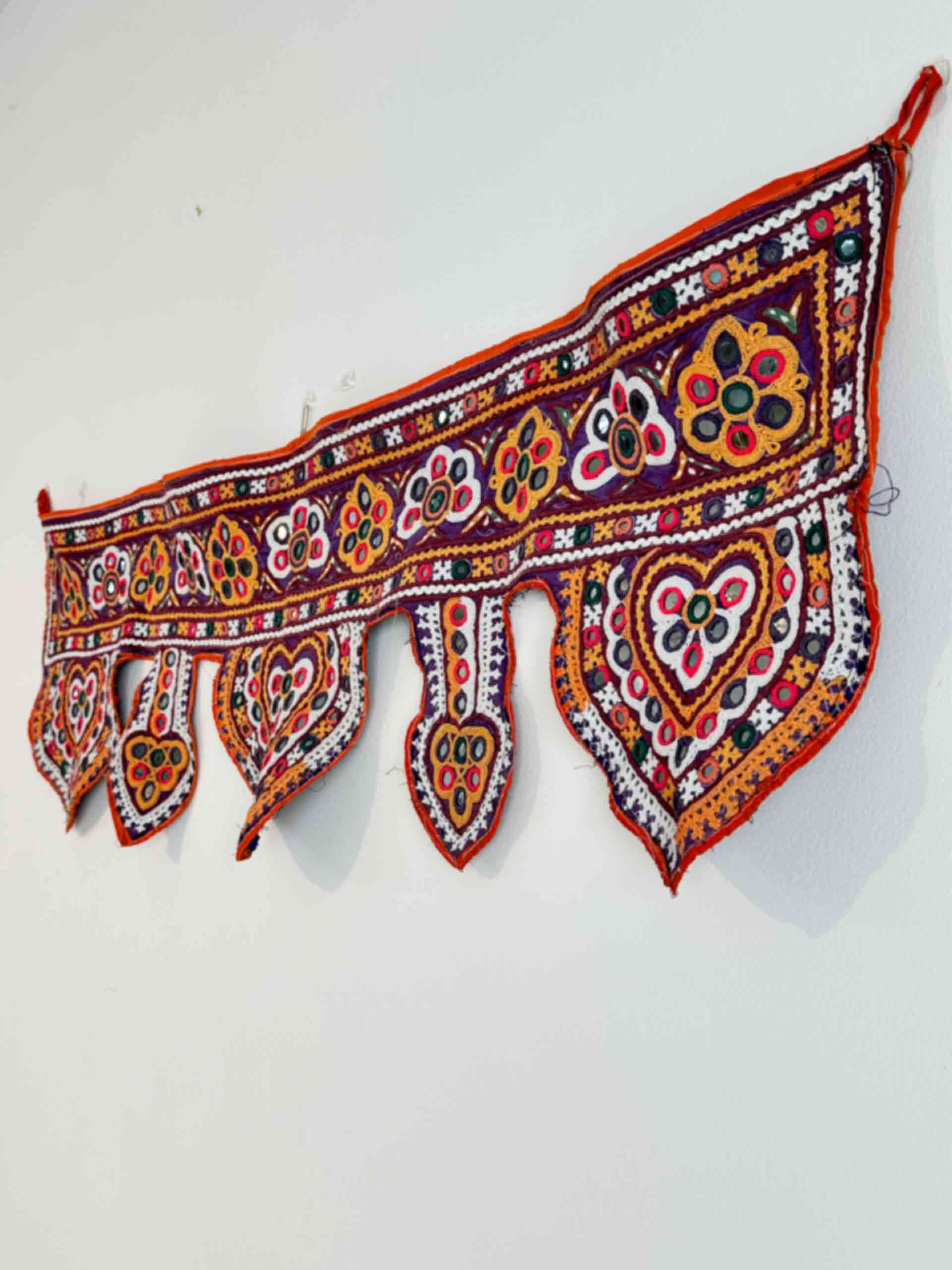 Paan - Hand embroidered vintage toran