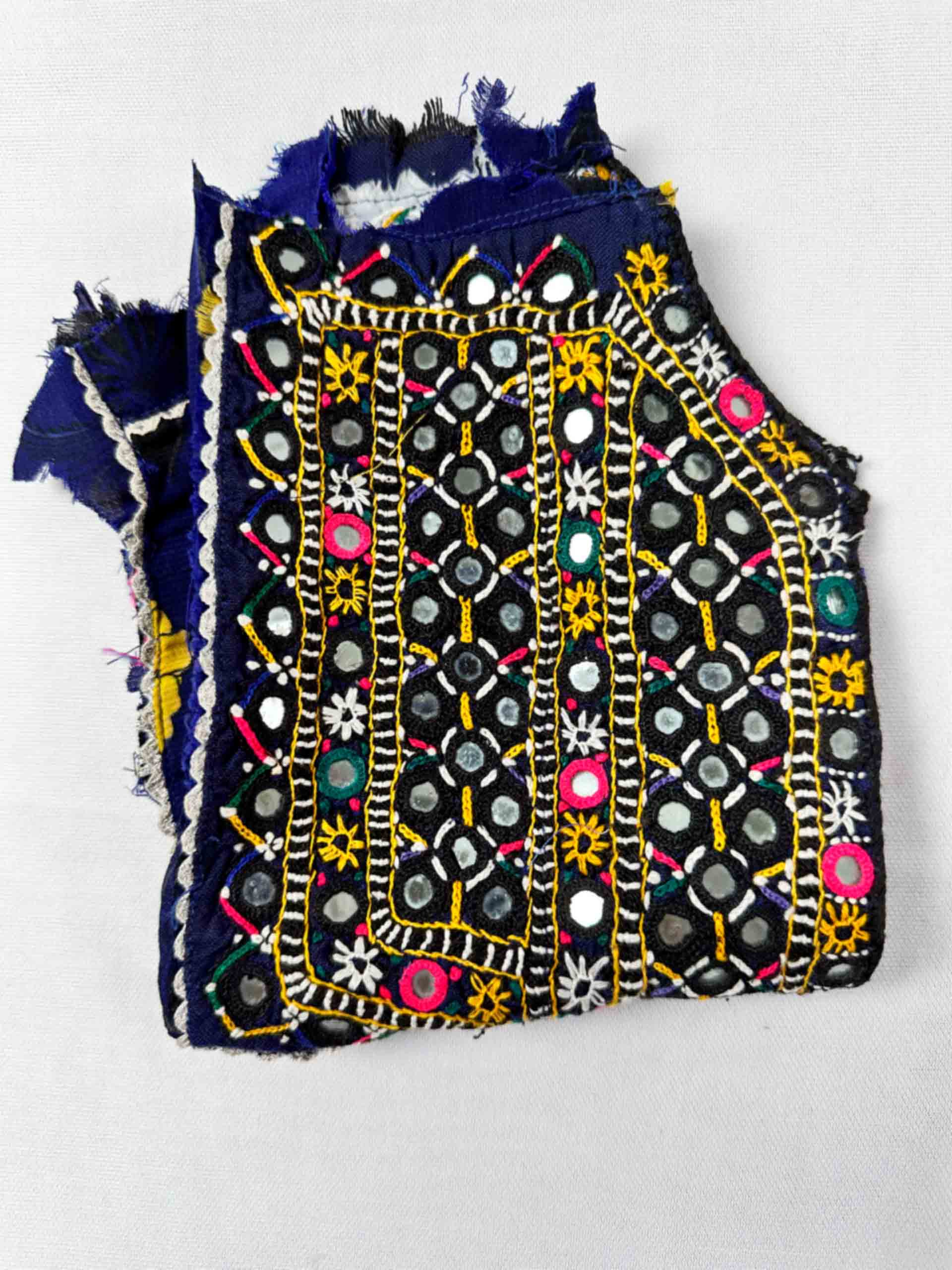 037 Vintage Mirror work Front Dress Patch 13*11