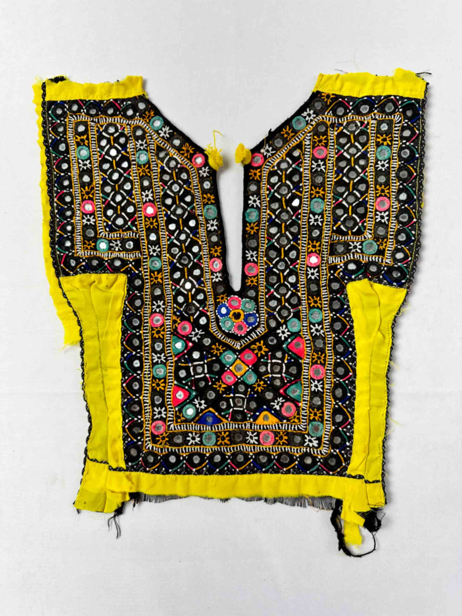 044 Vintage Mirror work Front Dress Patch 12*11