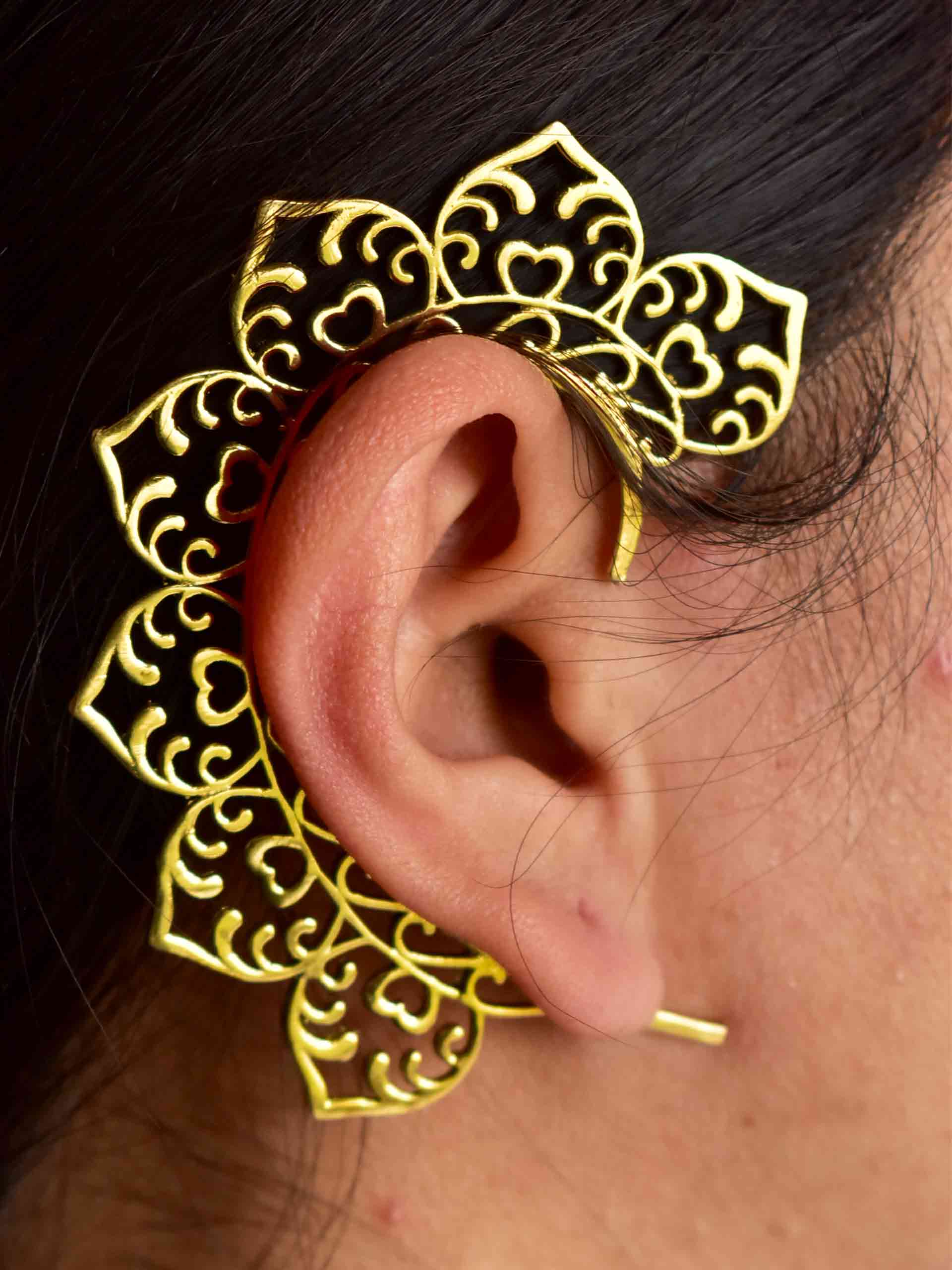 Lux Leaf Ear cuff