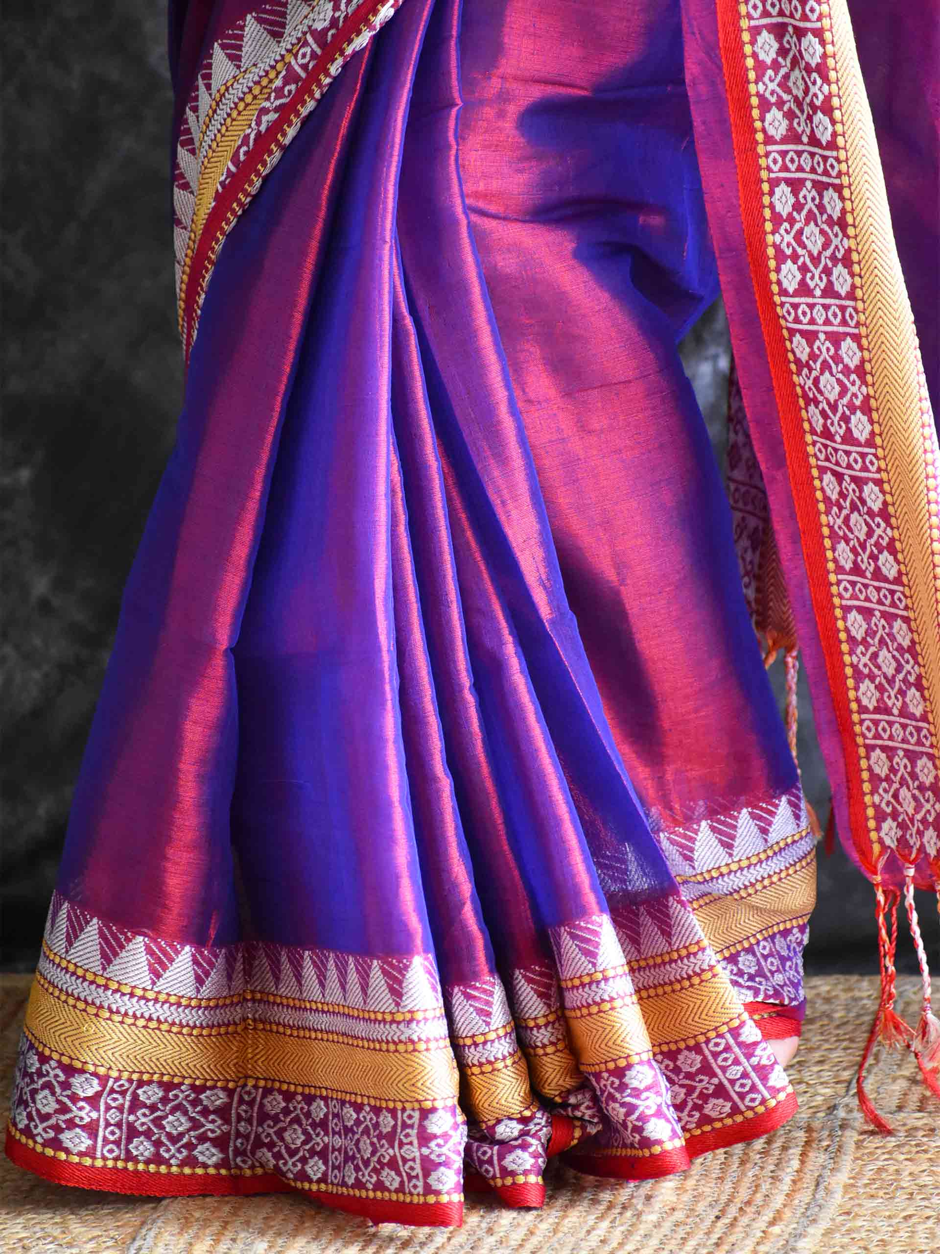 Shimmra - Jacqard Tissue Saree