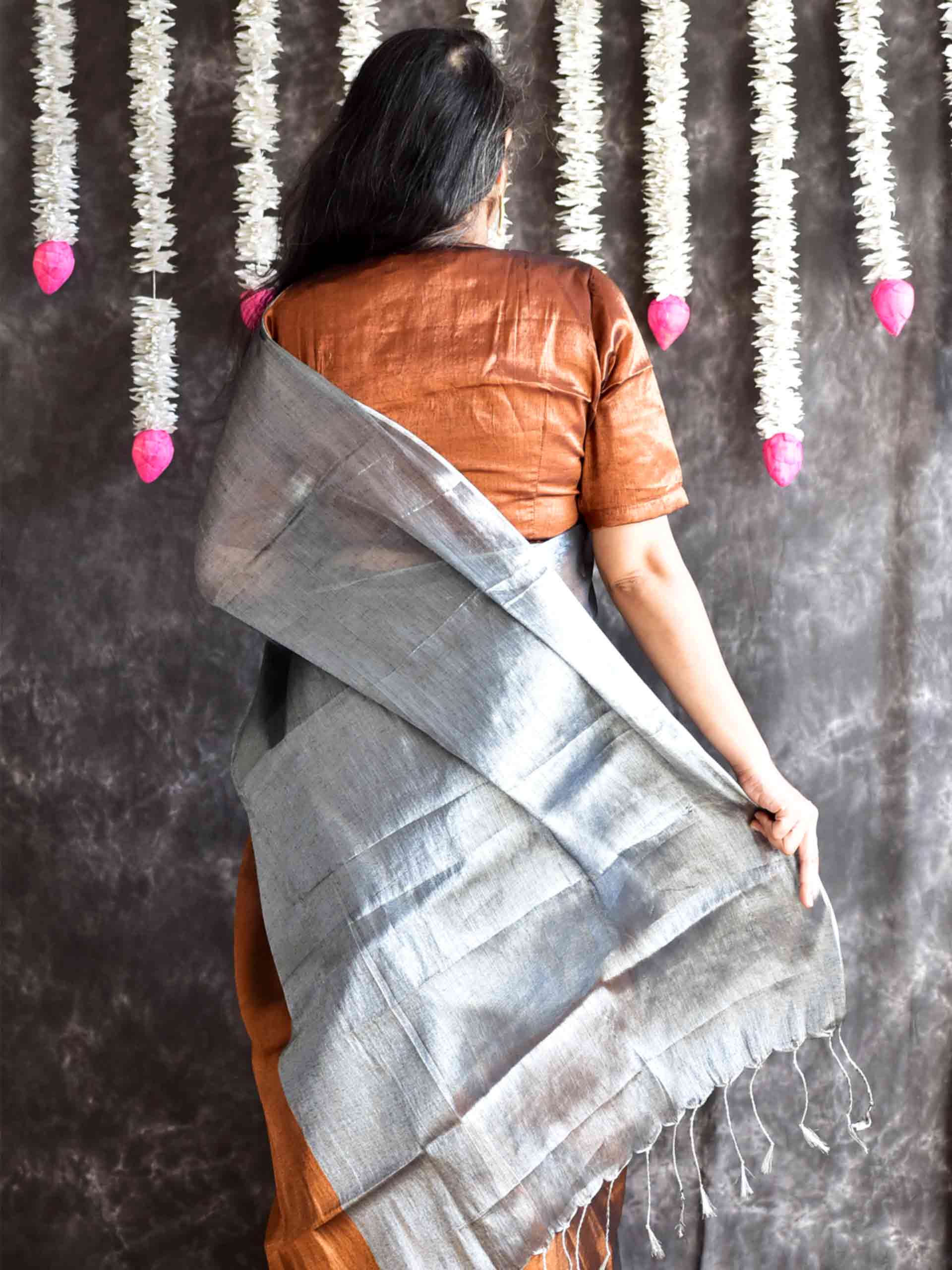 lustre leaf - Dual Shaded Tissue Saree