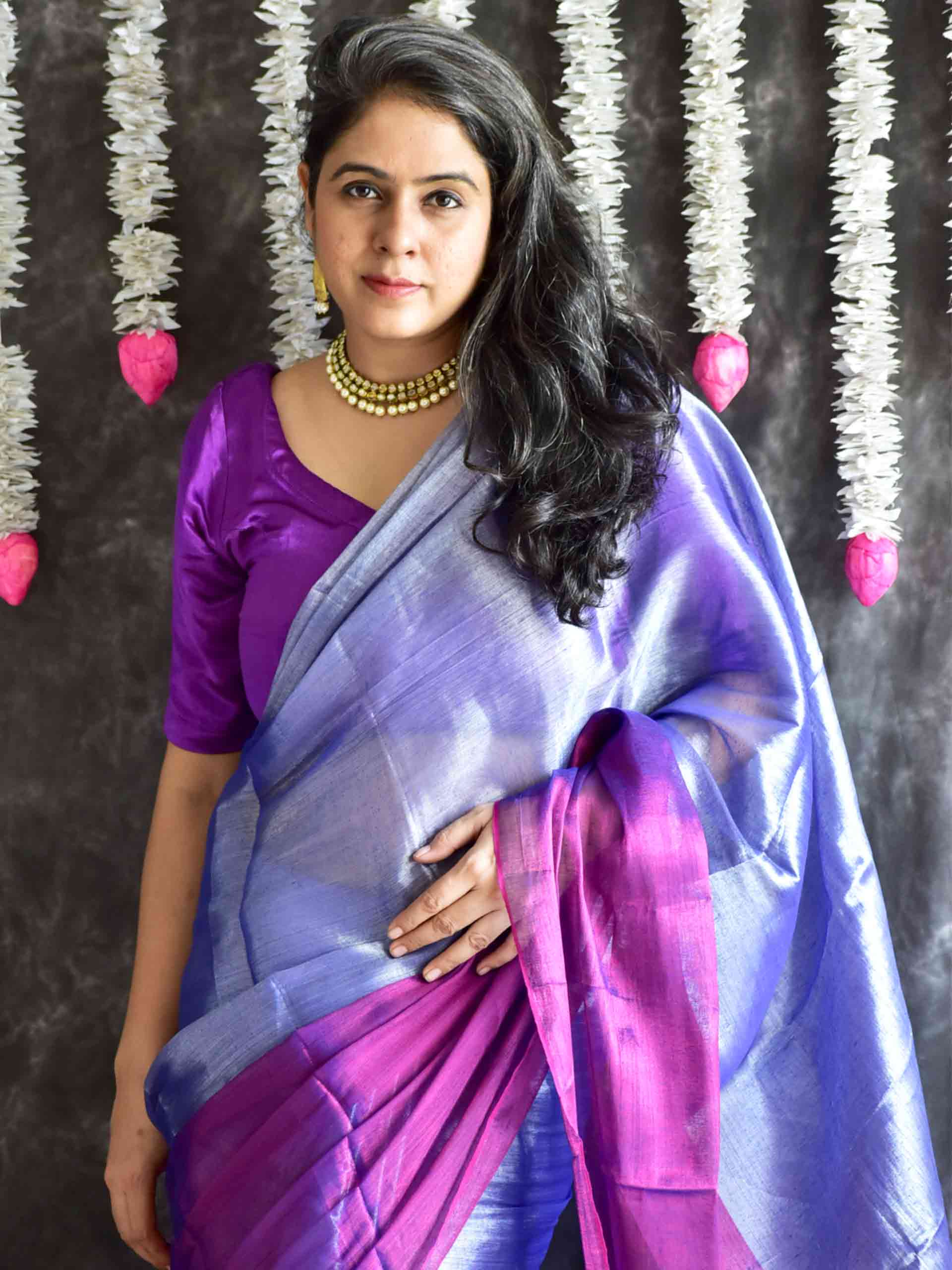 Noorika - Dual Shaded Tissue Saree