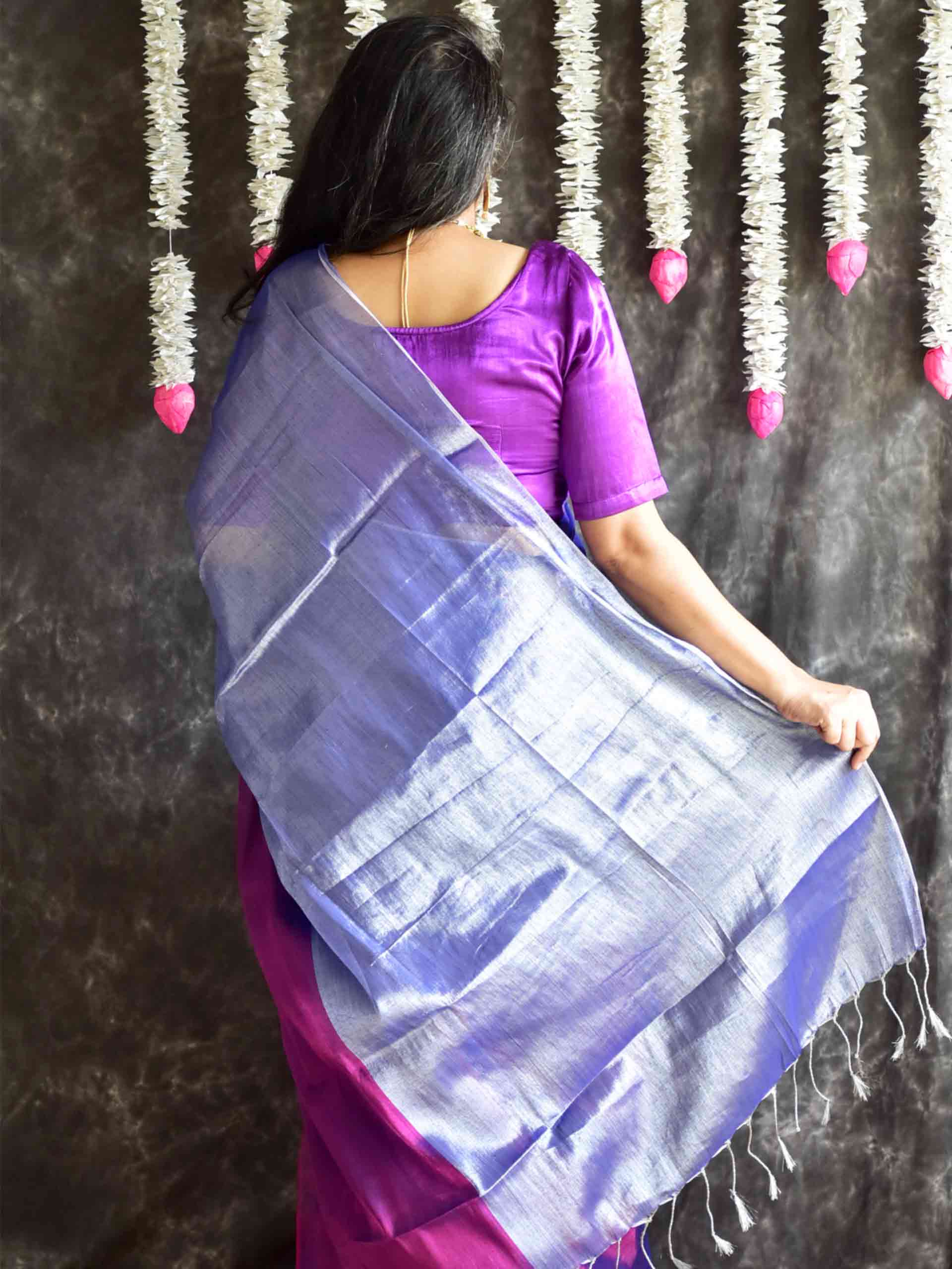 Noorika - Dual Shaded Tissue Saree
