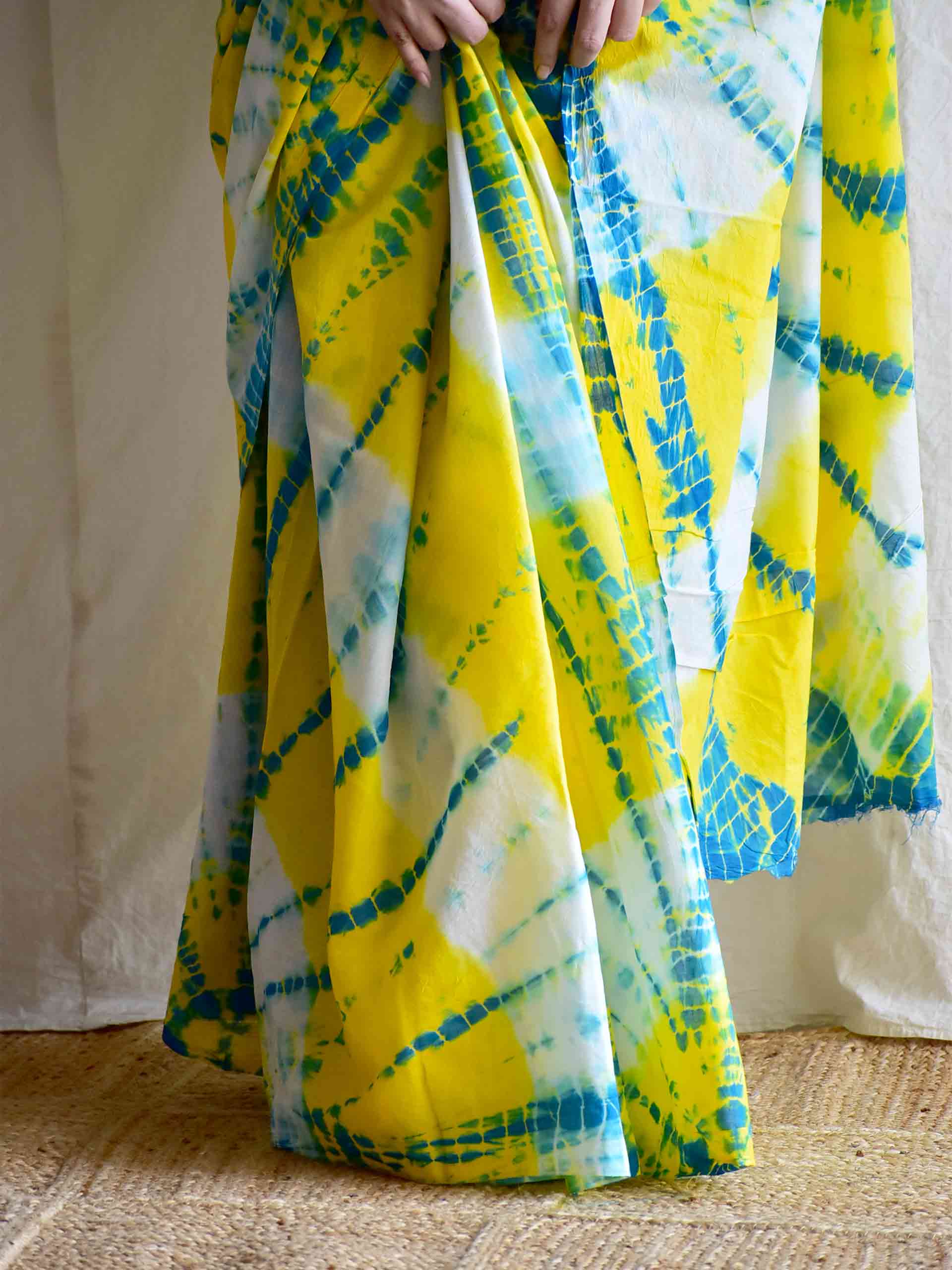 mellow drama - mul tie and dye saree