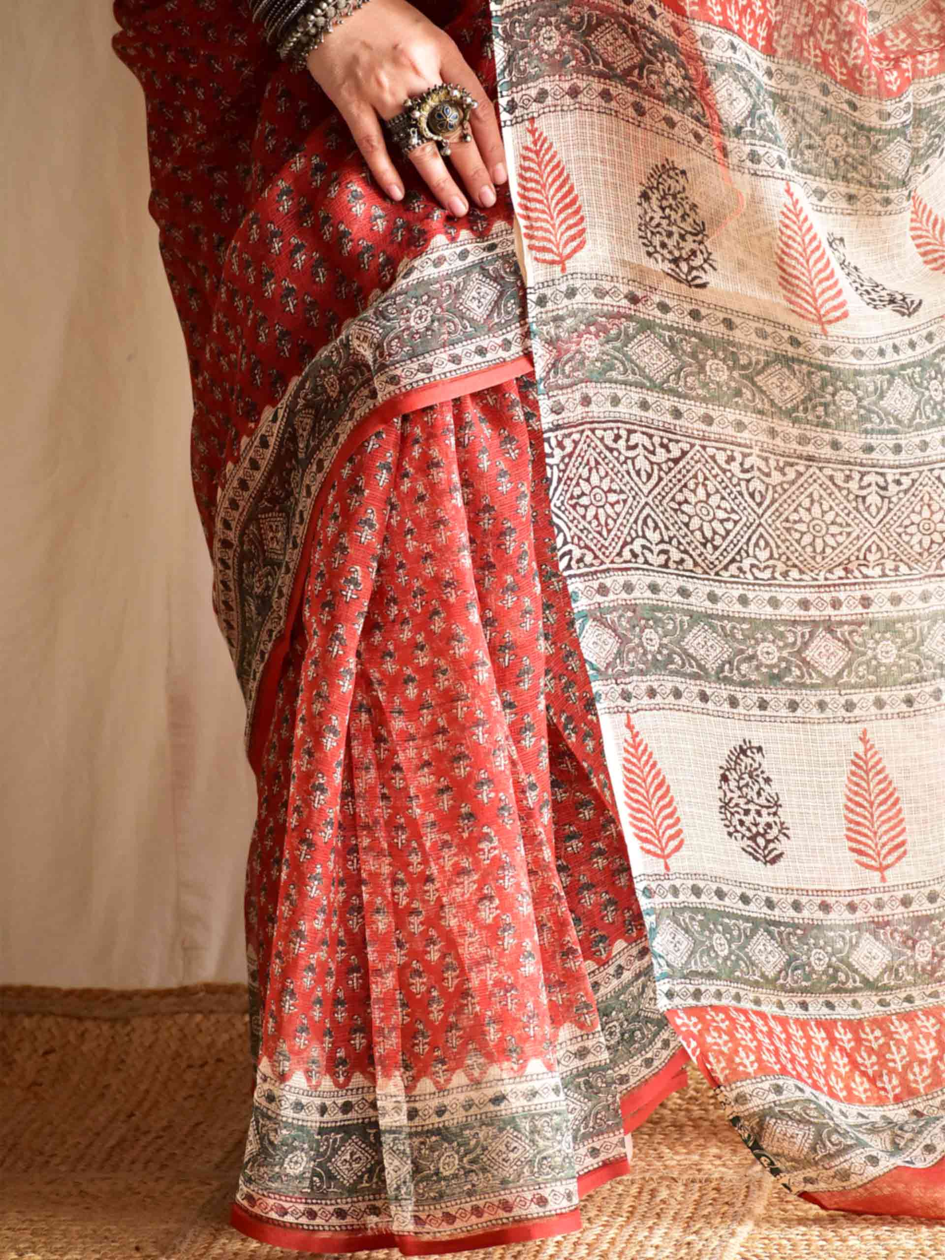 Lali - Dabu Kota Doria Saree