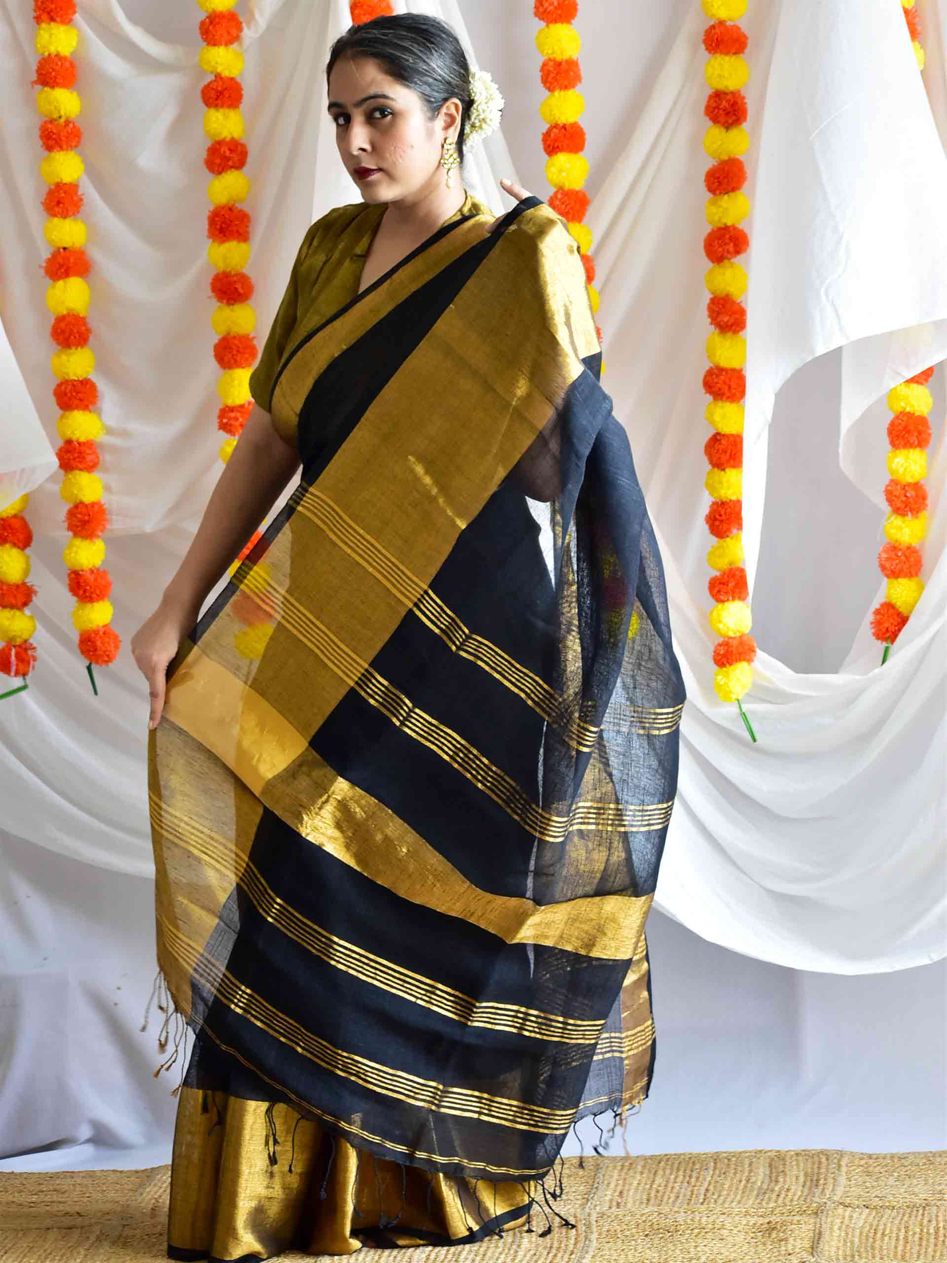 Golden night - Linen zari Saree