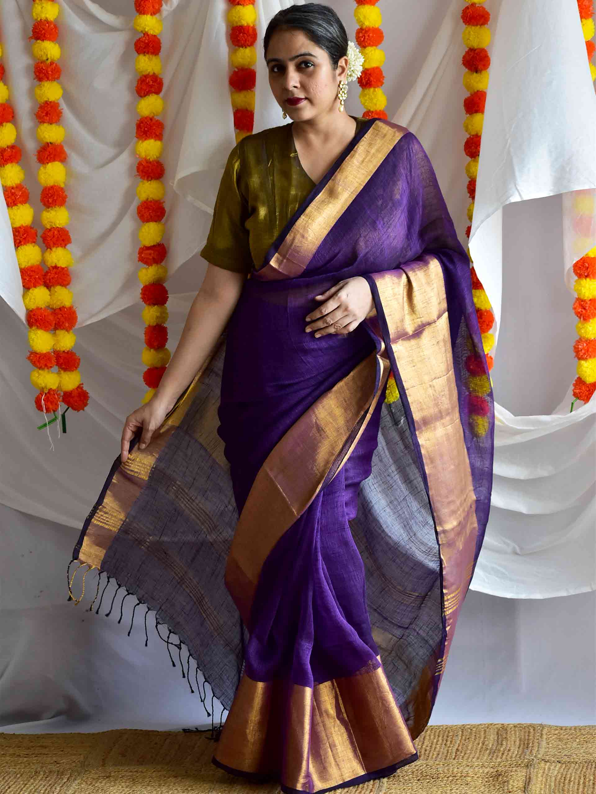 Royality - Linen zari Saree