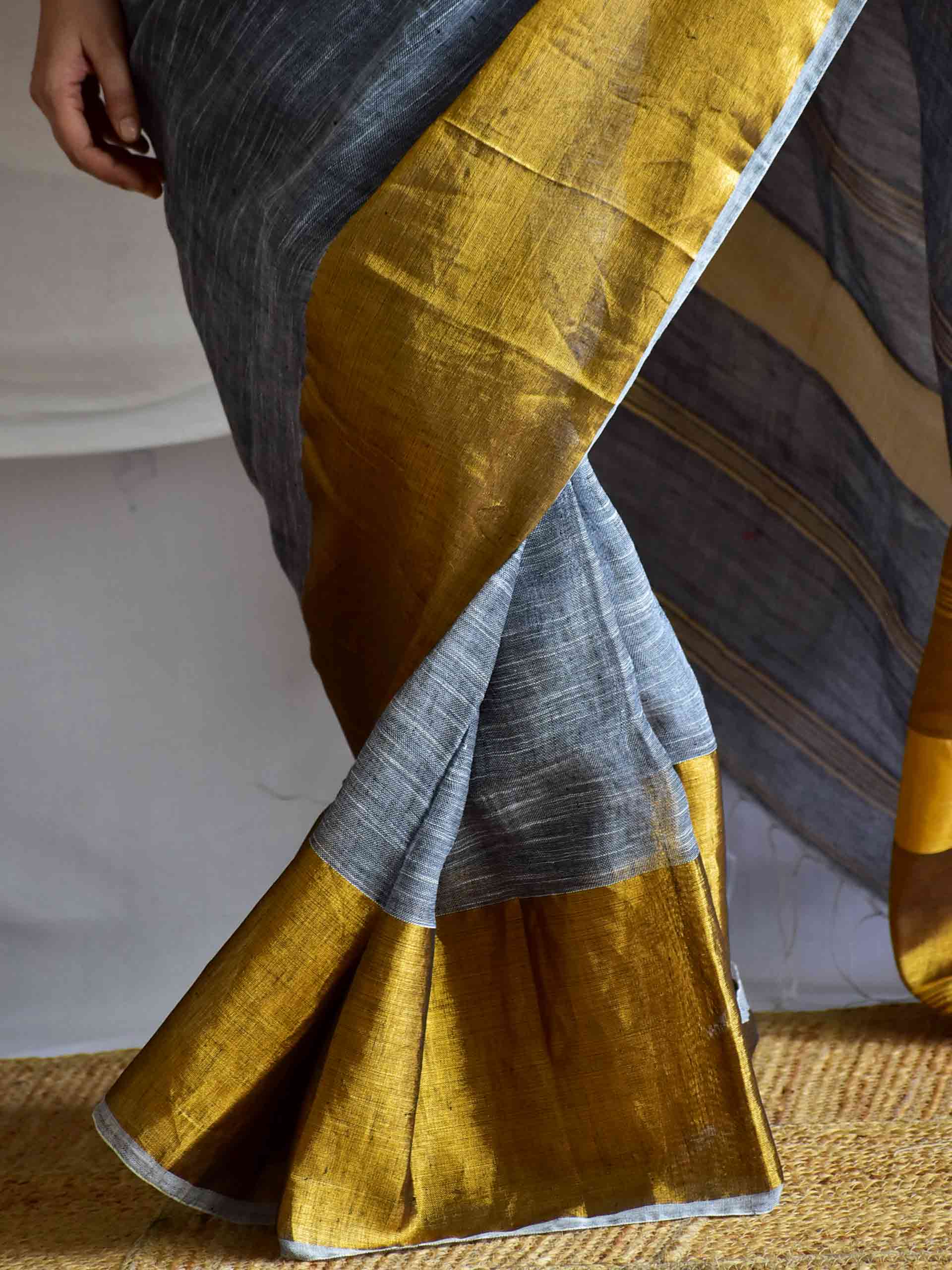 North star - Linen zari Saree