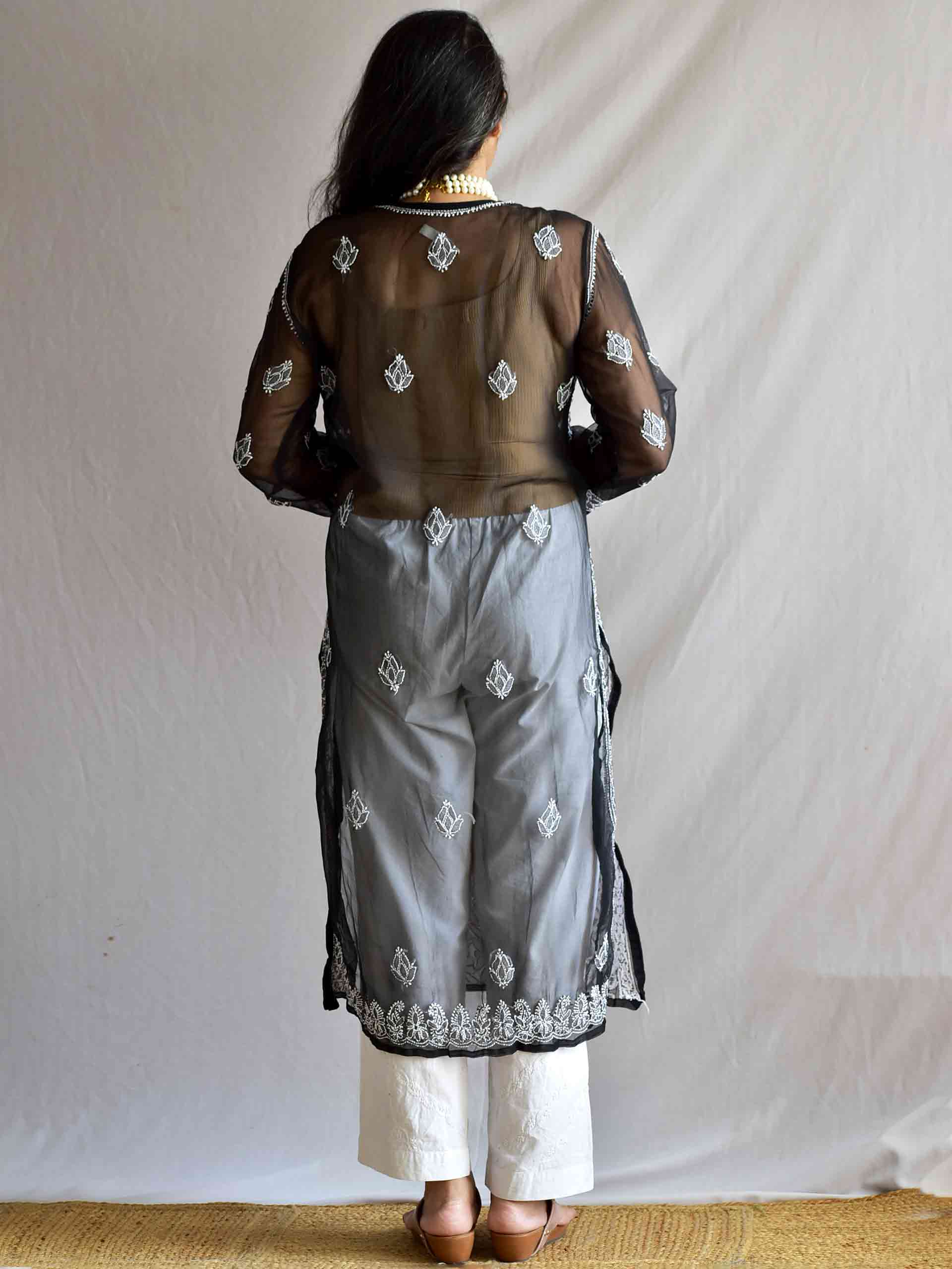 Inaya - Chikankari Kurti