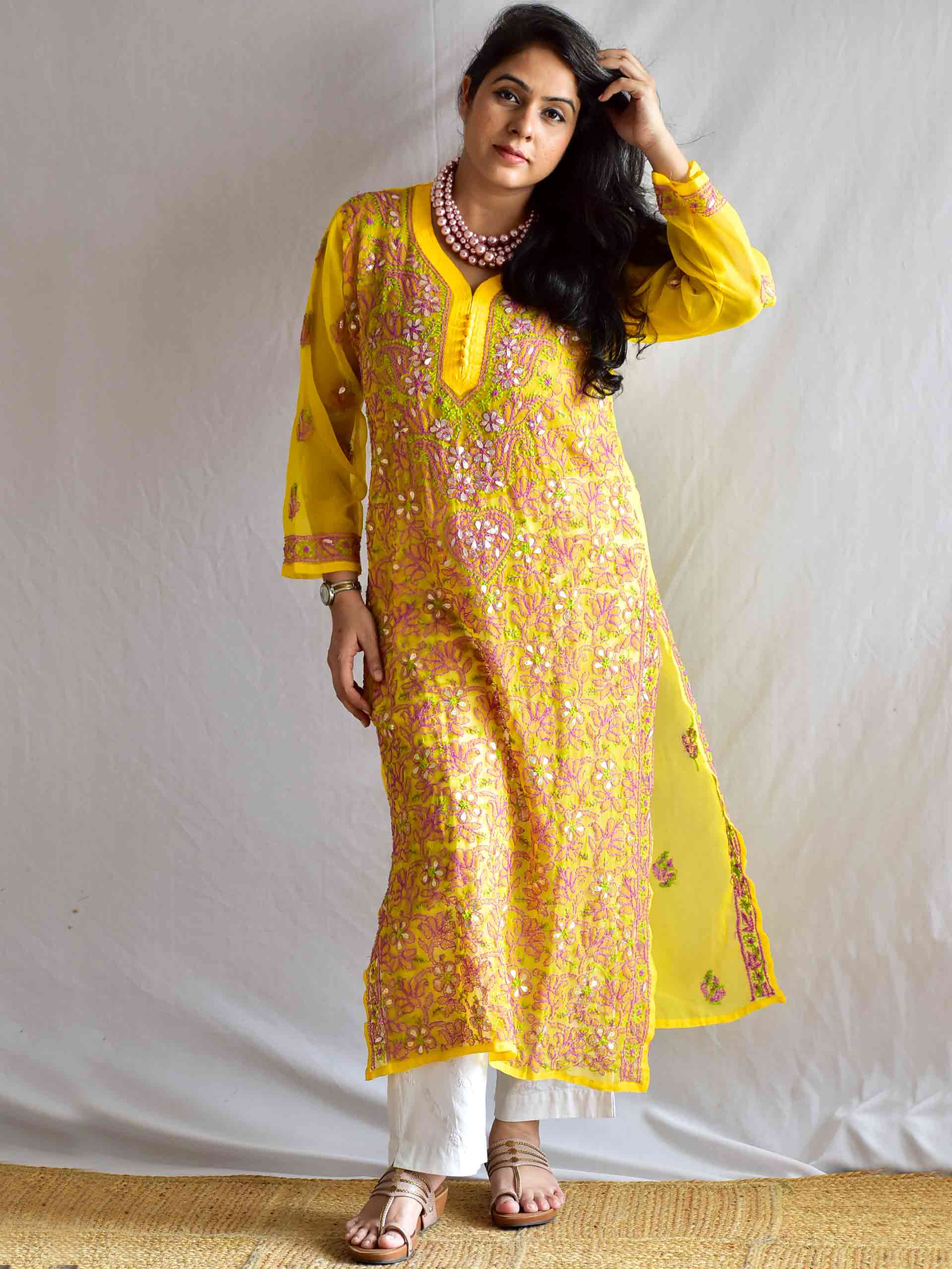 Zunaira - Chikankari Kurti