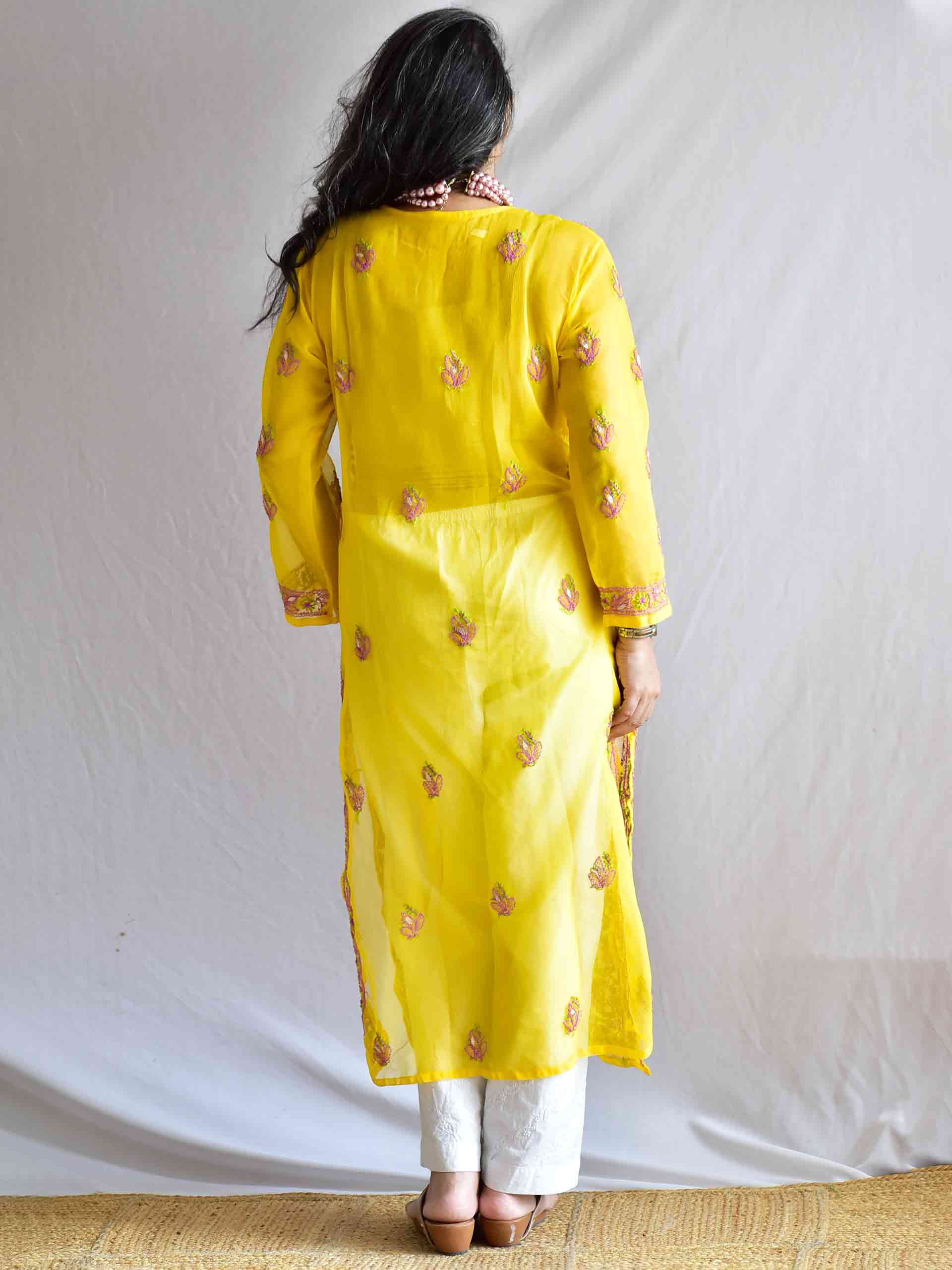 Zunaira - Chikankari Kurti