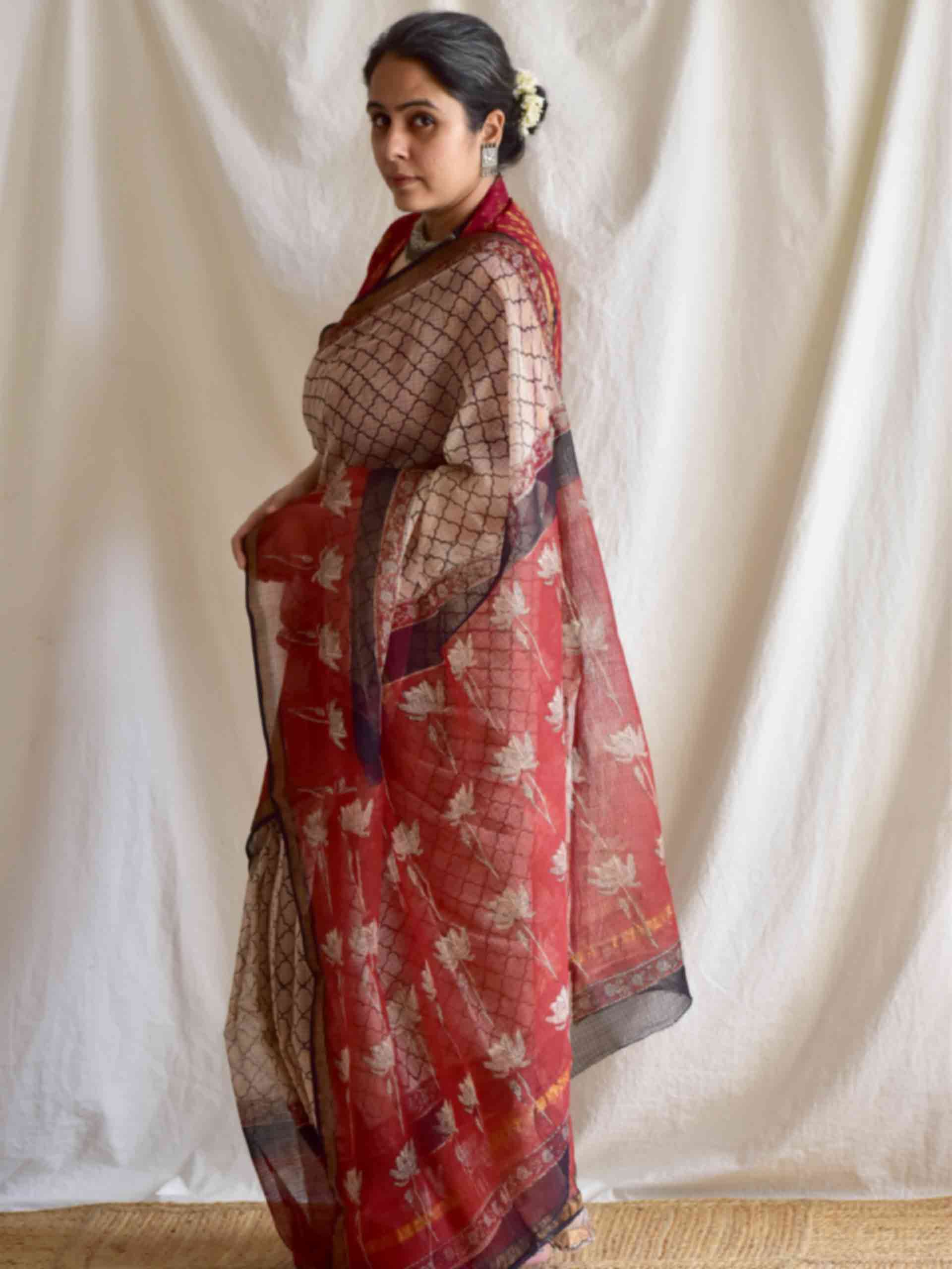 Mughal jaal - Dabu Kota Doria Saree