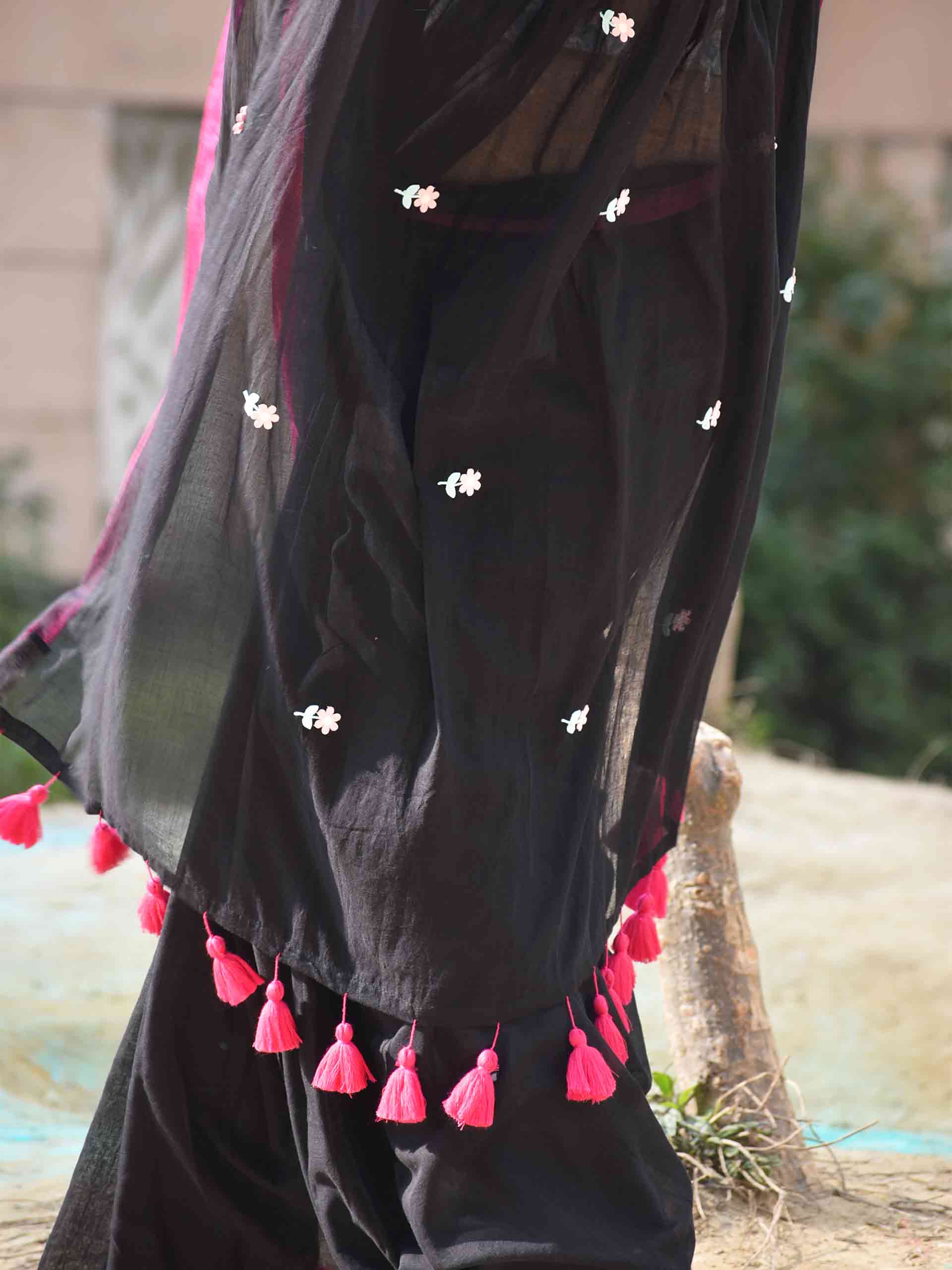 Chitra - mul cotton saree