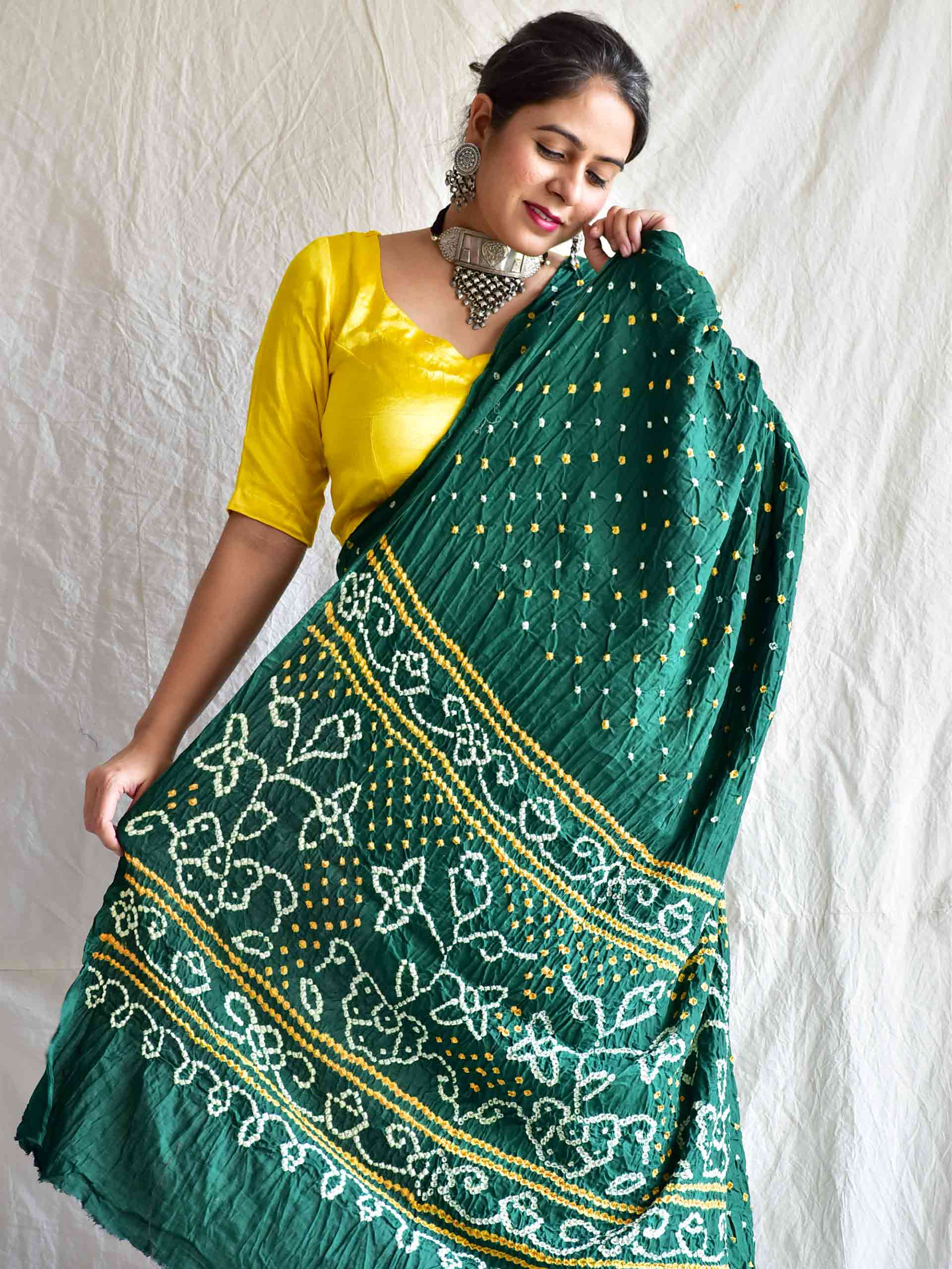 Hari Mirch - Bandhej Saree