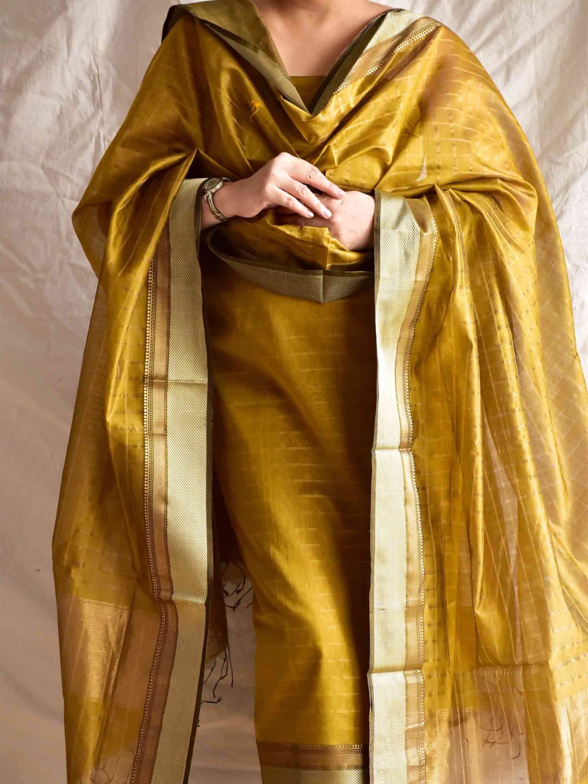 Gold mine - Handloom Maheshwari silk 2 pc suit set