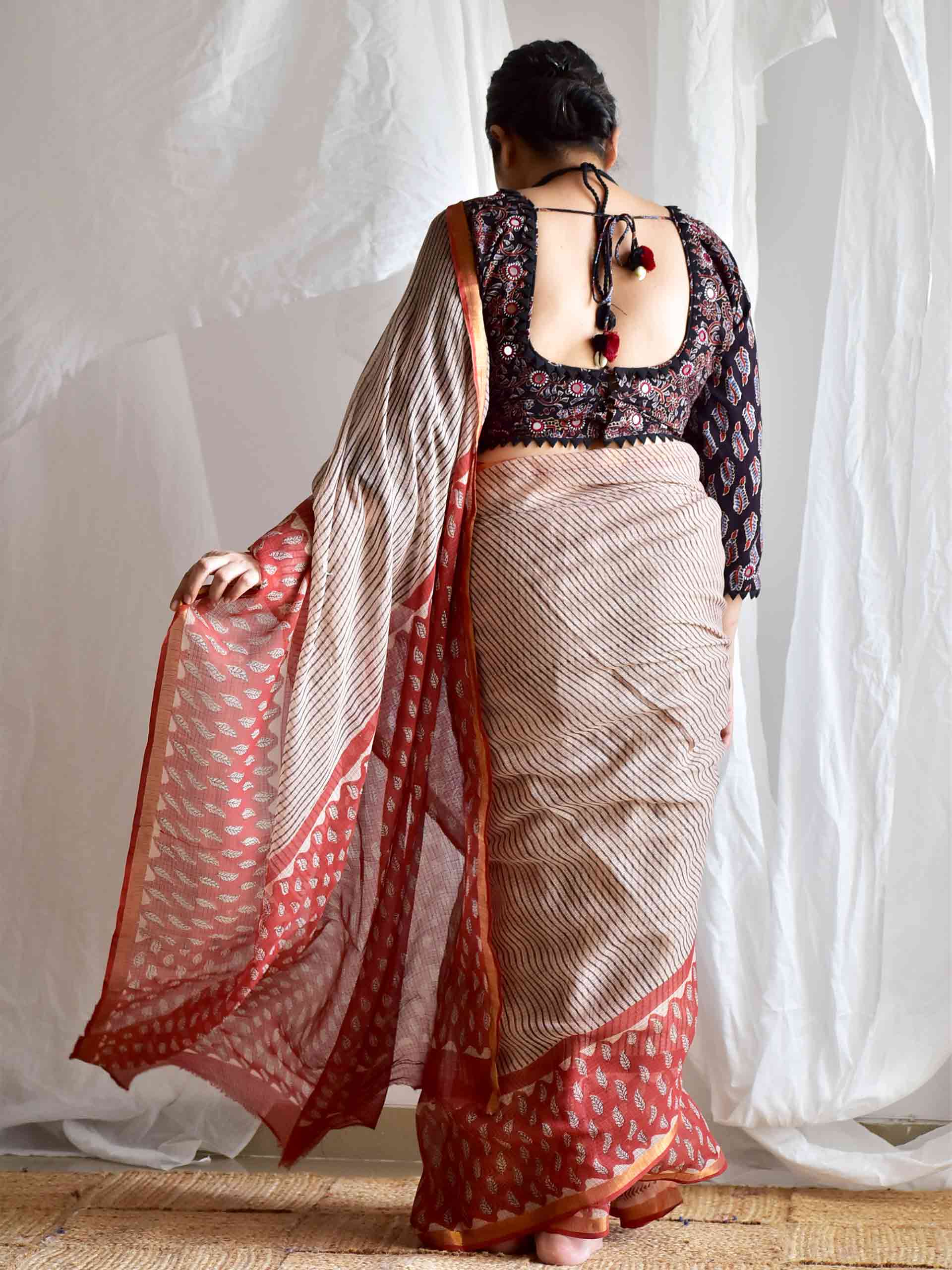 Falling Love - Dabu kota Doria saree