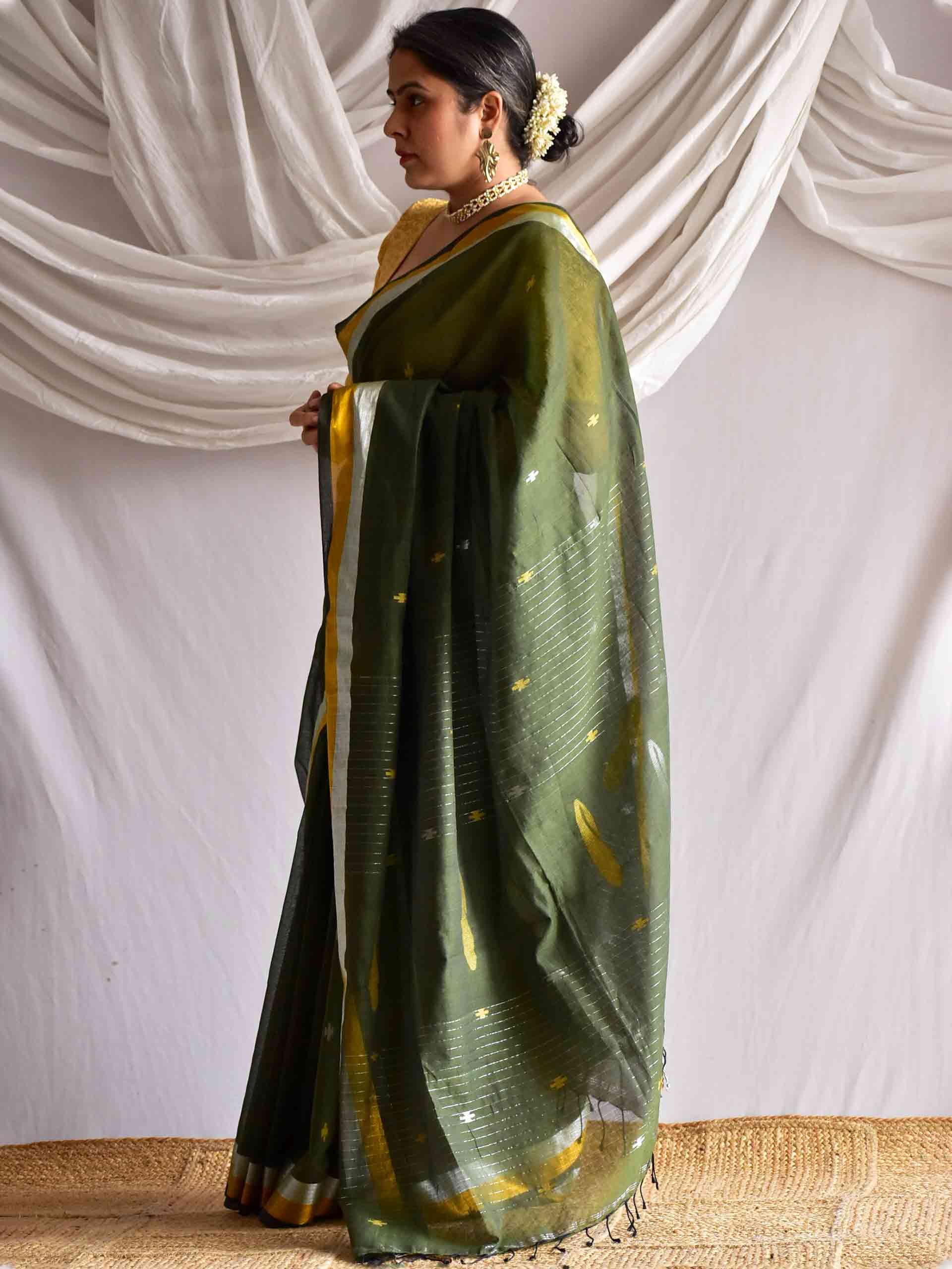 Dedaar - Jacquard Mul Saree