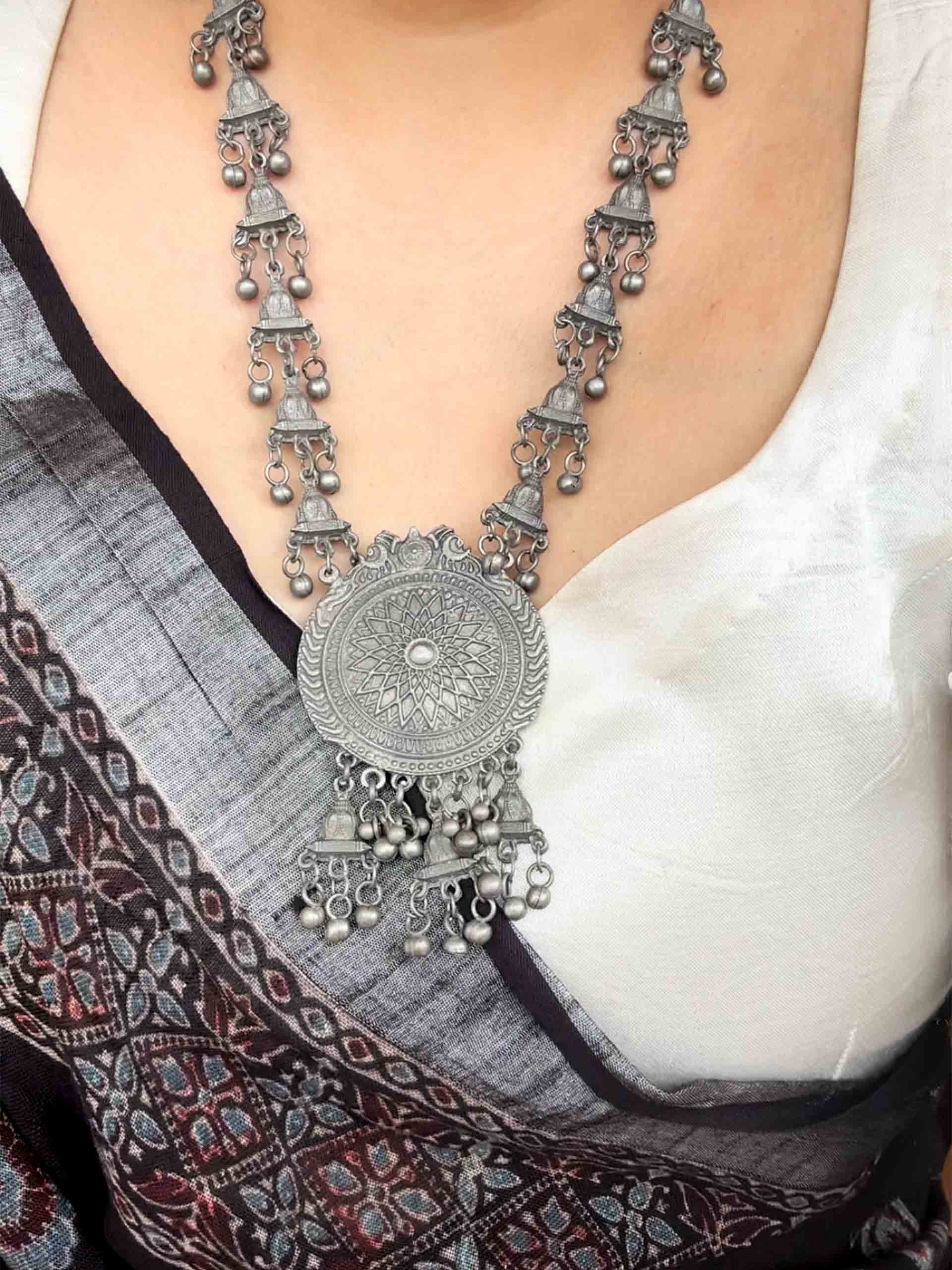 Gumbad- long necklace