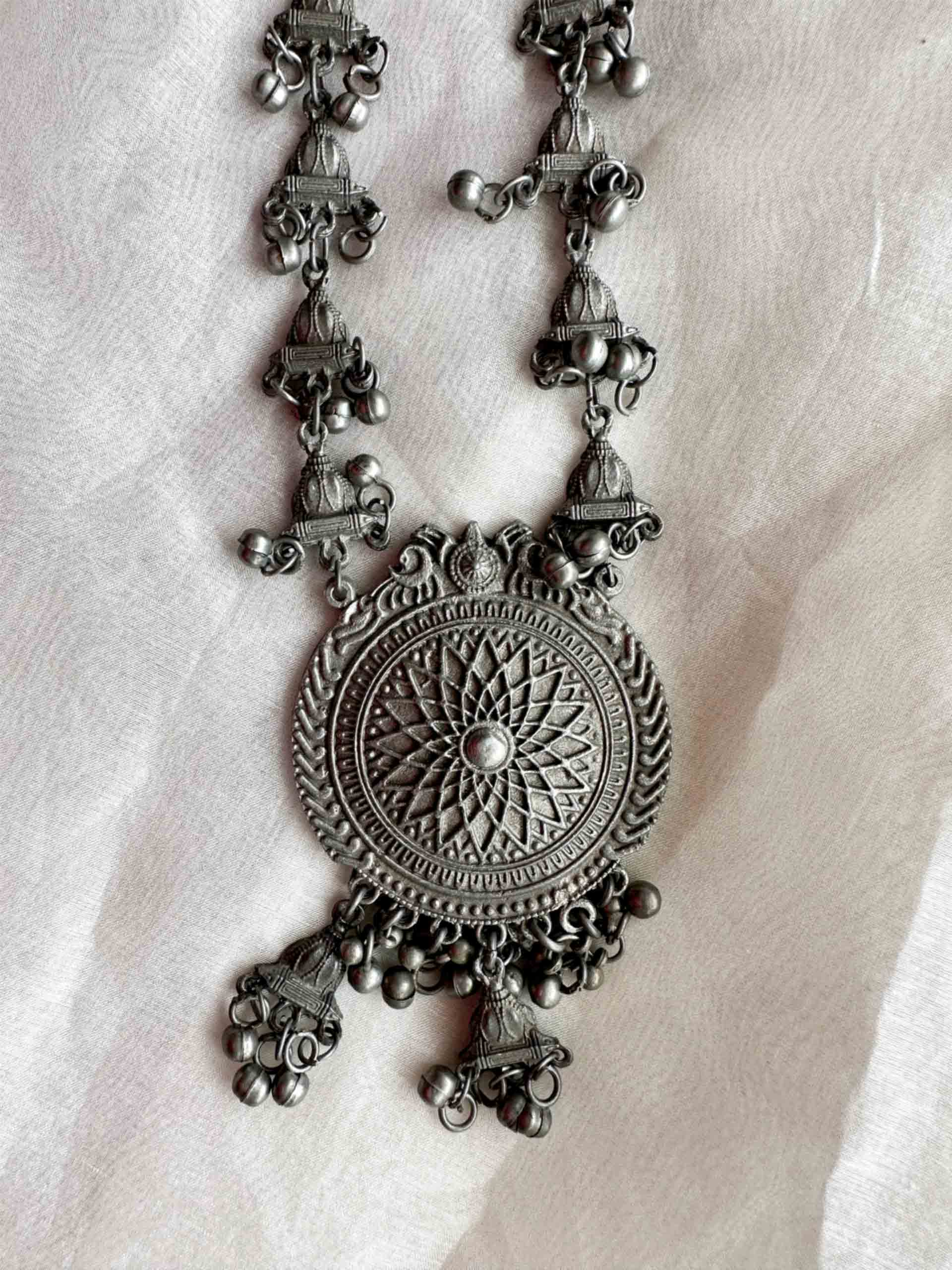 Gumbad- long necklace