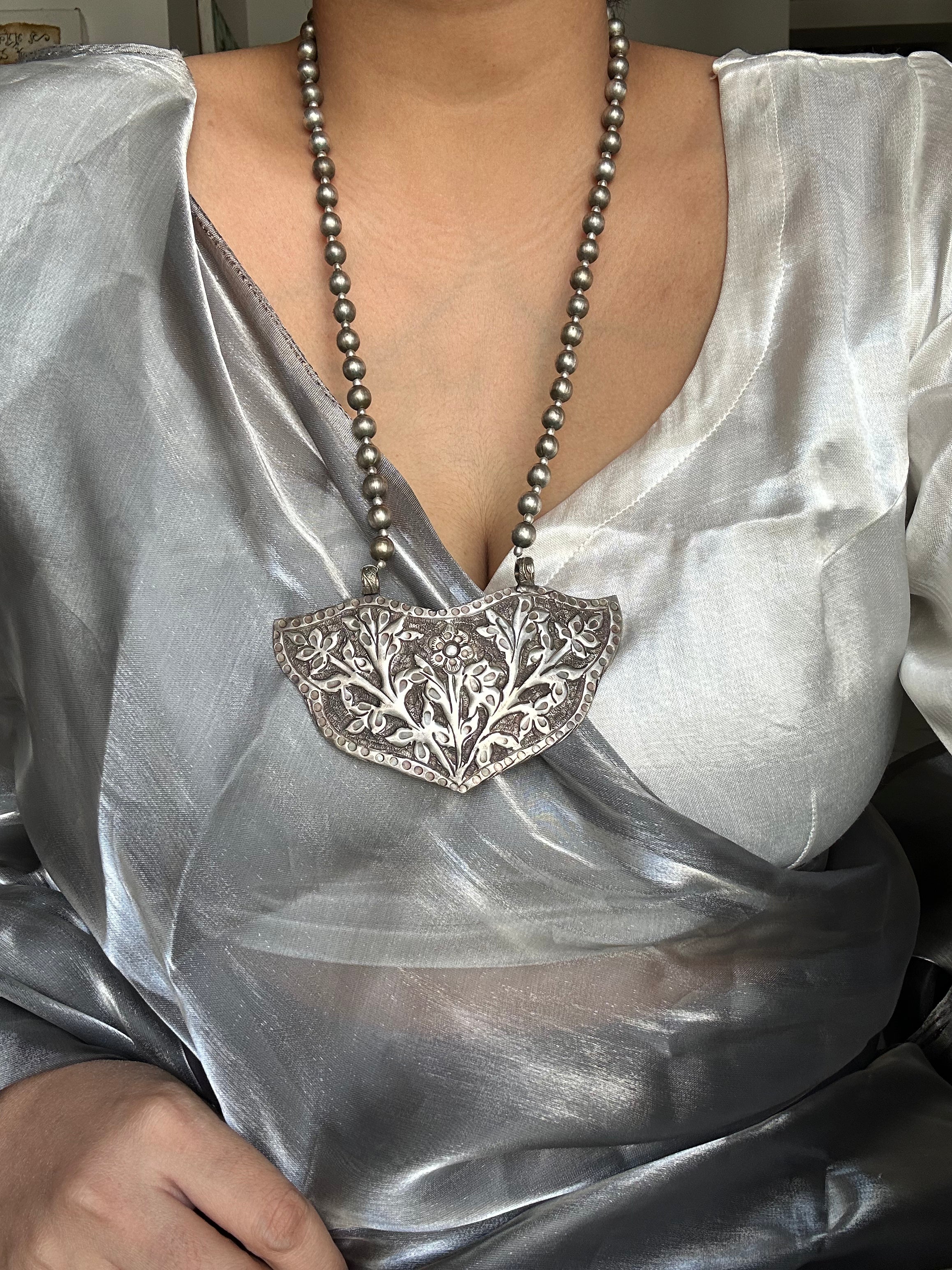 Rimjhim - Long NECKLACE