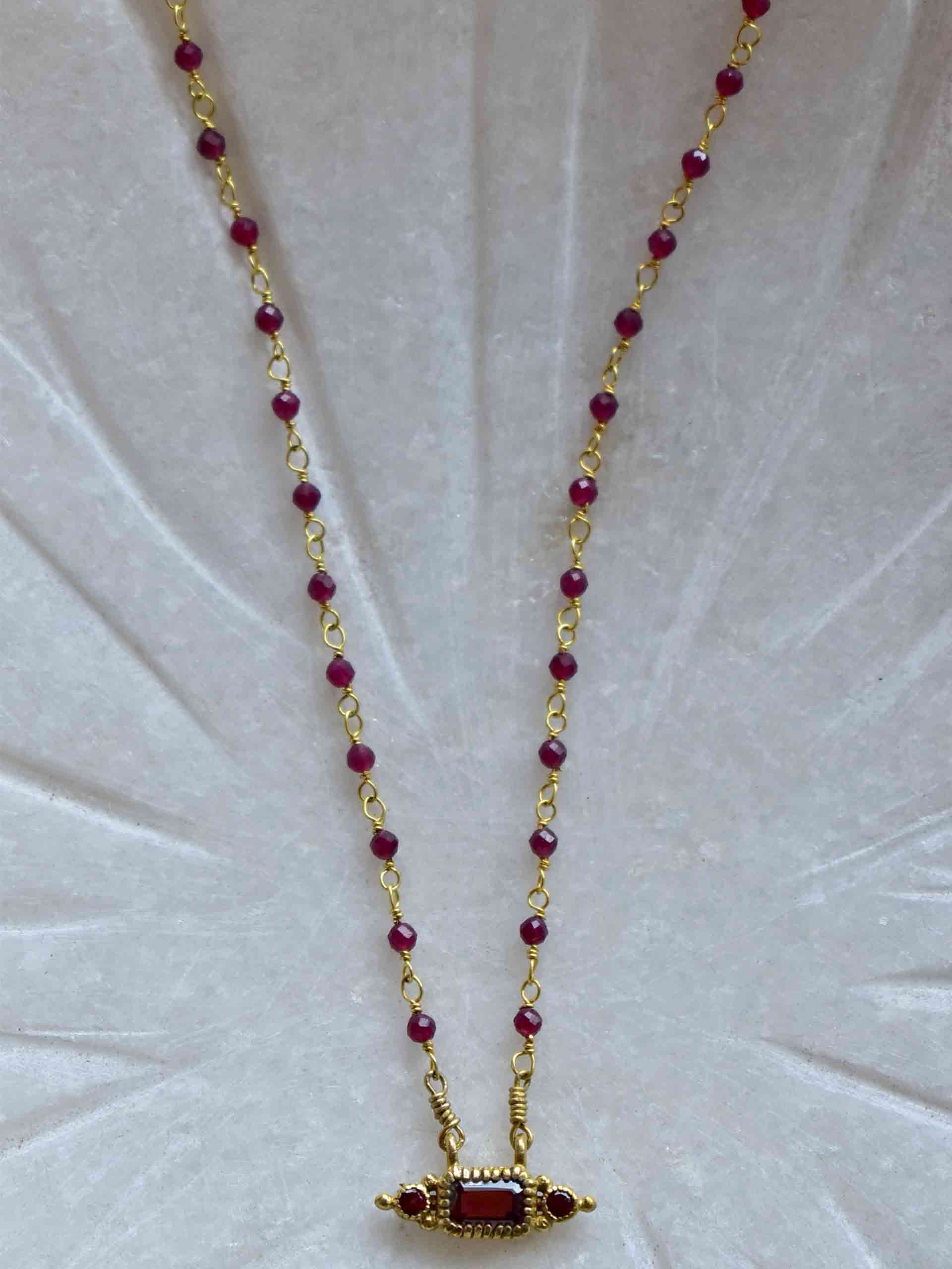 garnet - Pendant