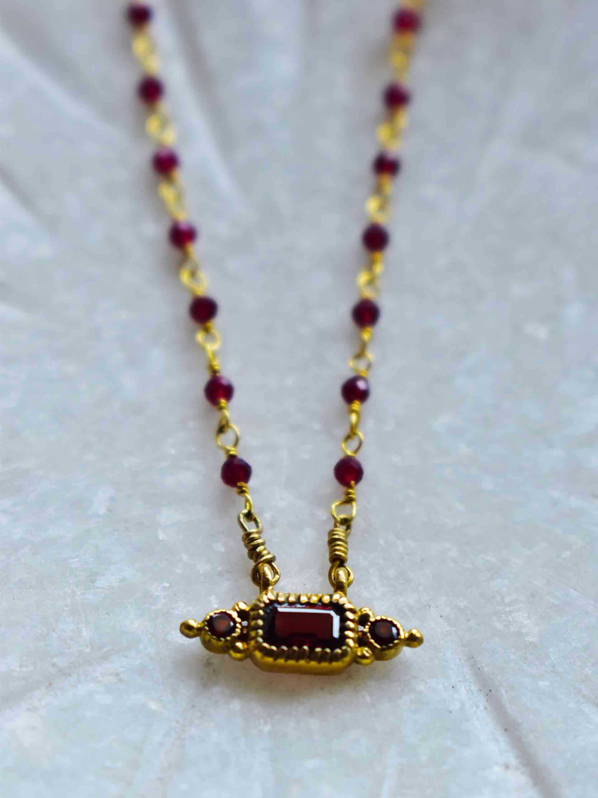 garnet - Pendant
