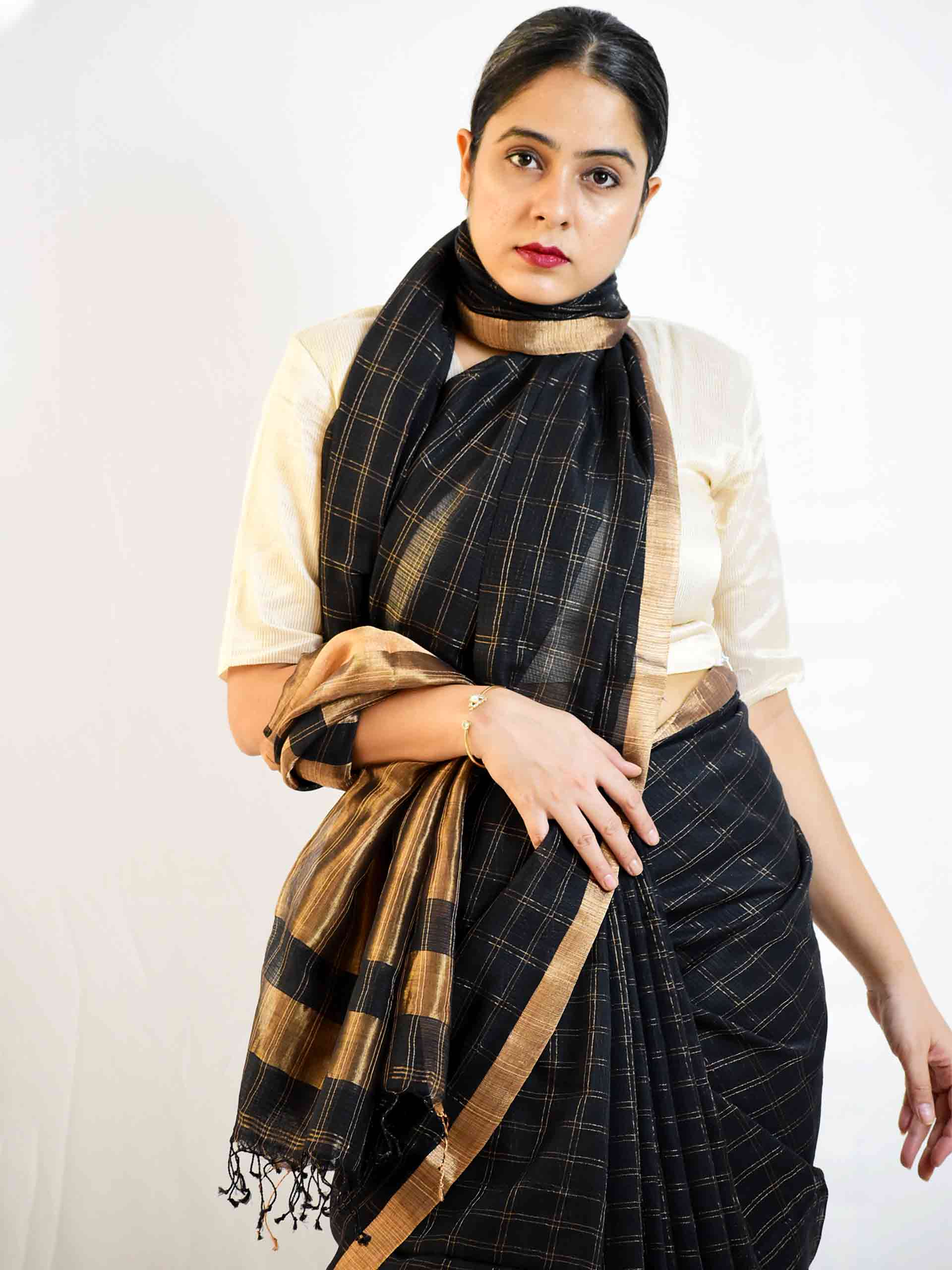 Trendy Bengal Handloom Zari kota saree