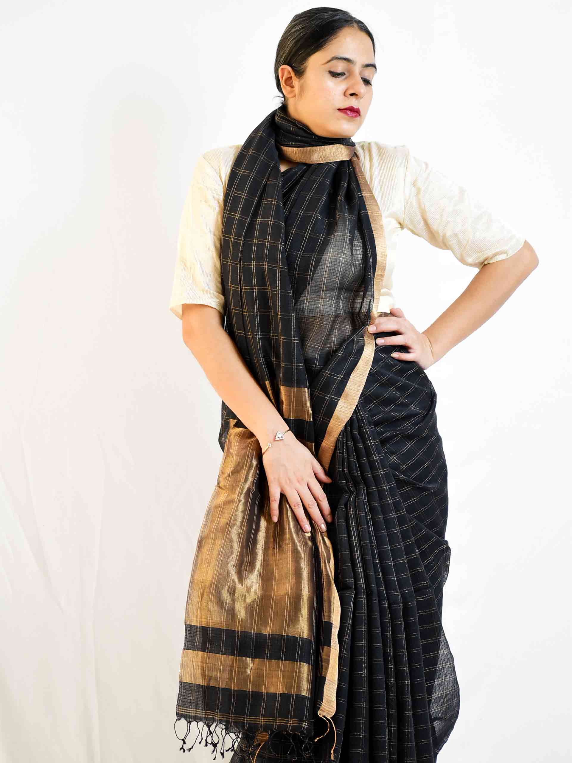 Trendy Bengal Handloom Zari kota saree