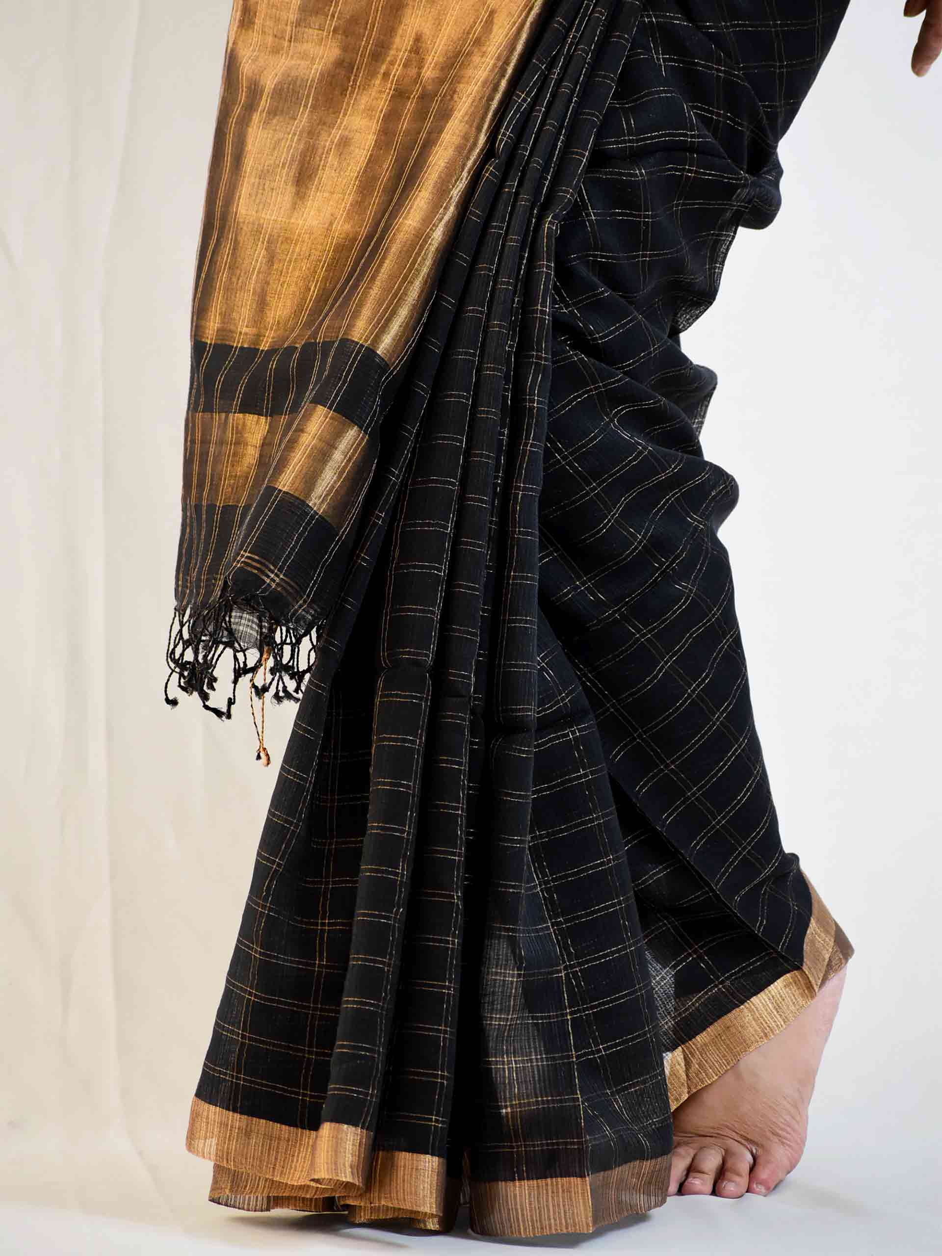 Trendy Bengal Handloom Zari kota saree