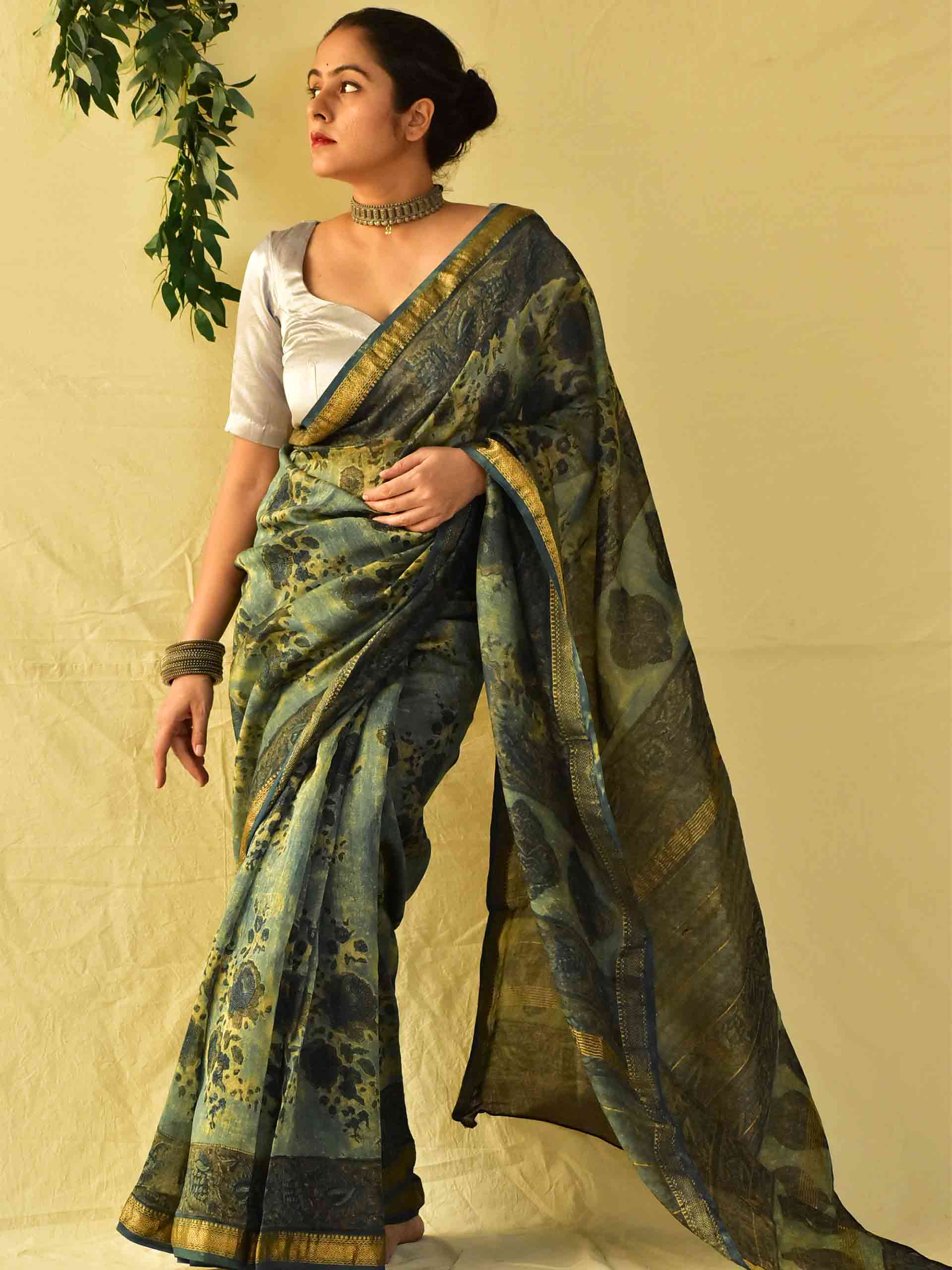 Meet - Dabu Maheshwari silk saree