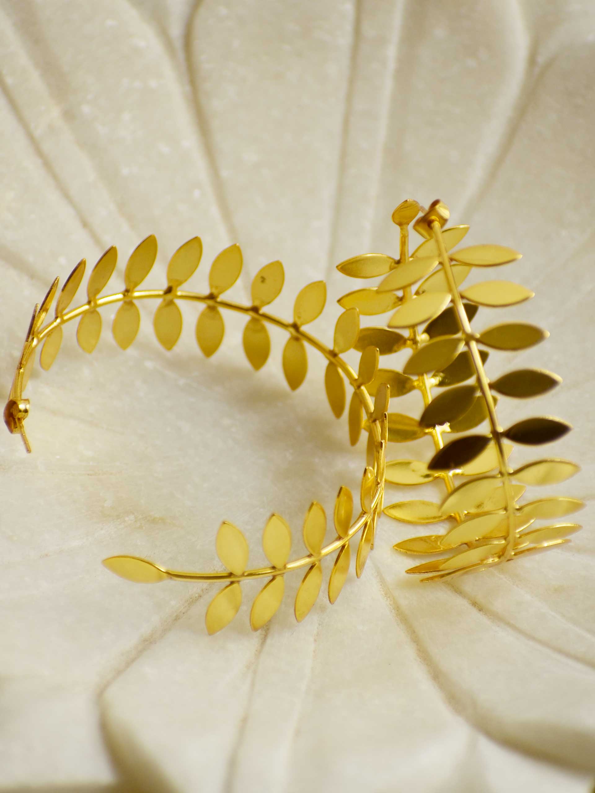 Wreath - Gold plated earrings
