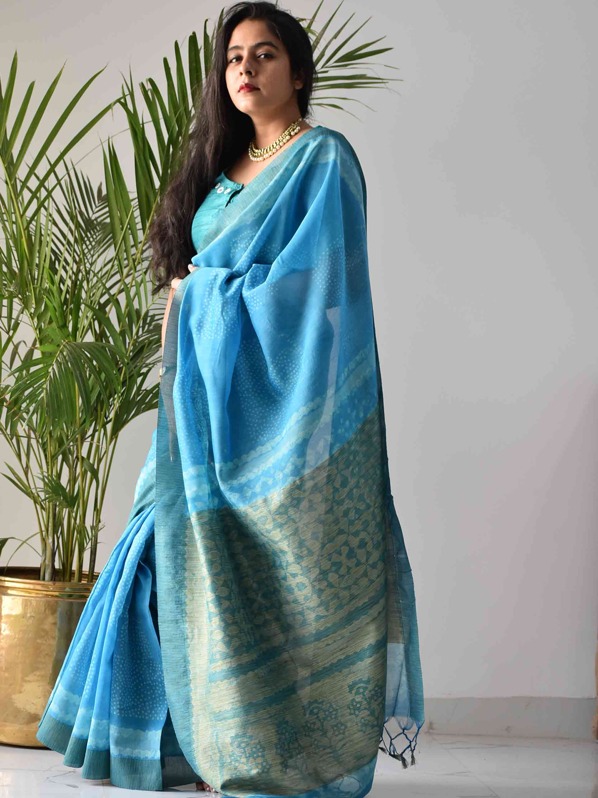 Sky Blue Pola dots Dabu hand block printed Maheshwari silk saree