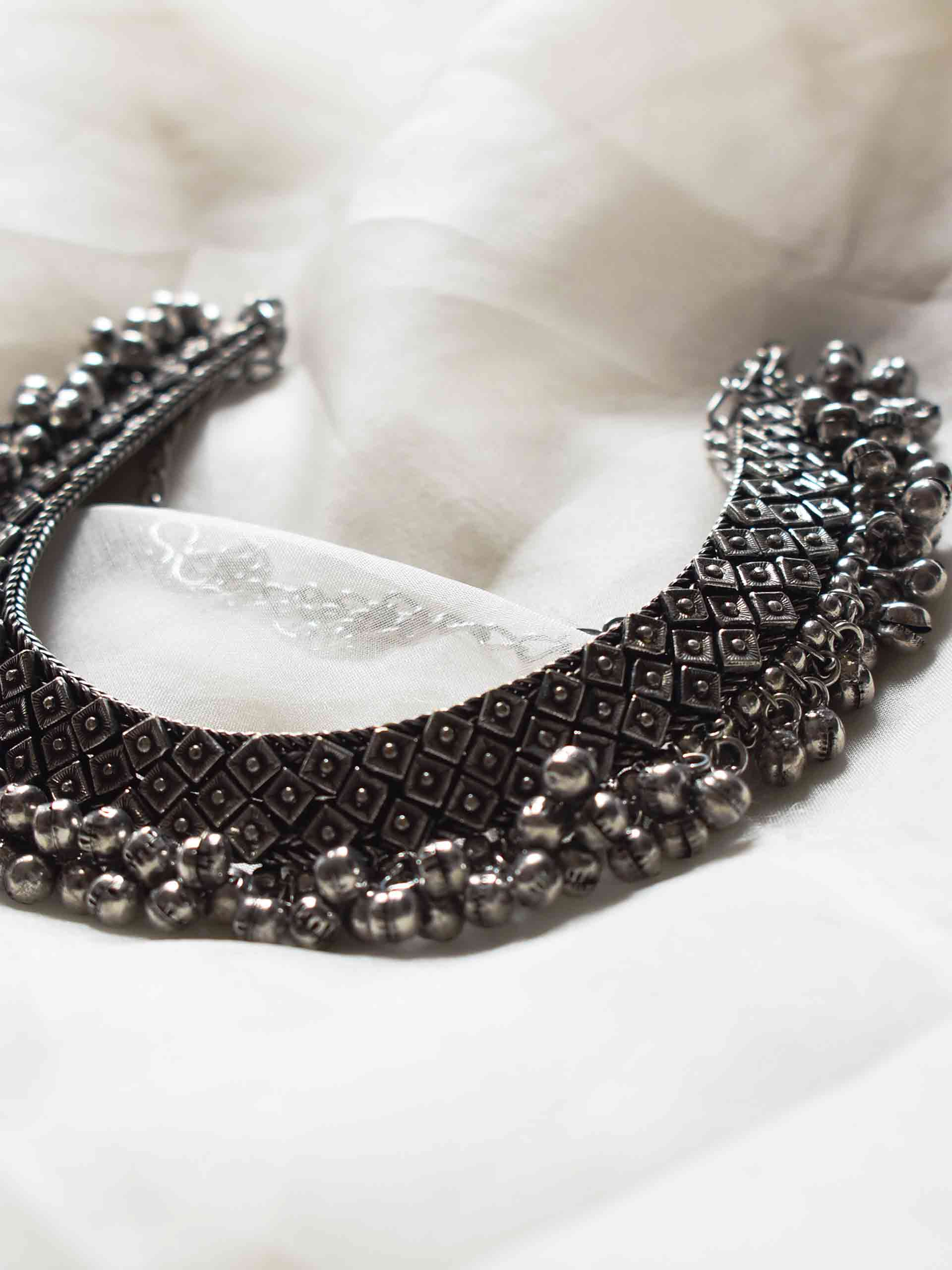 Umr - Oxidized ghungroo Choker