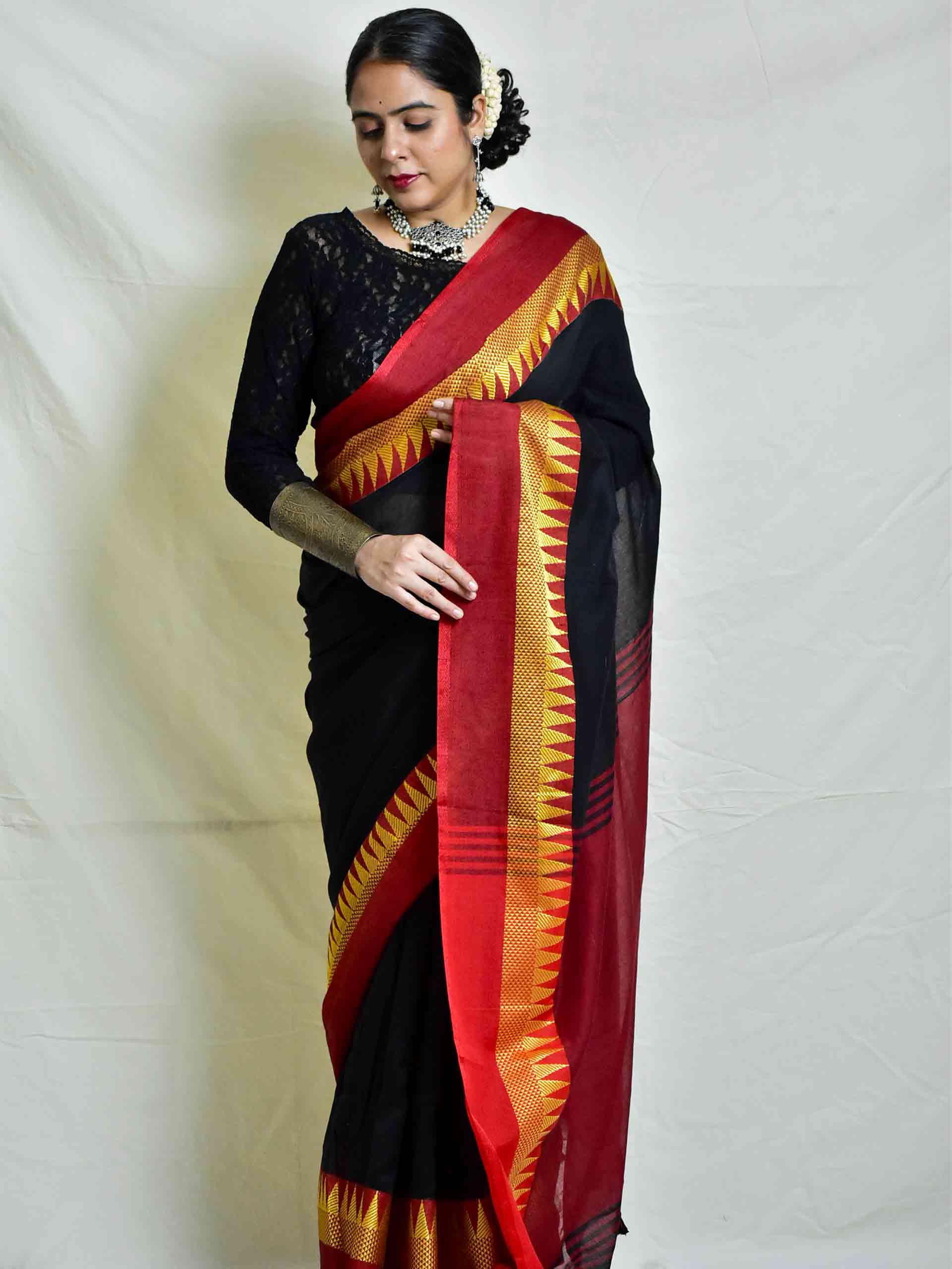 cotton saree with woven border