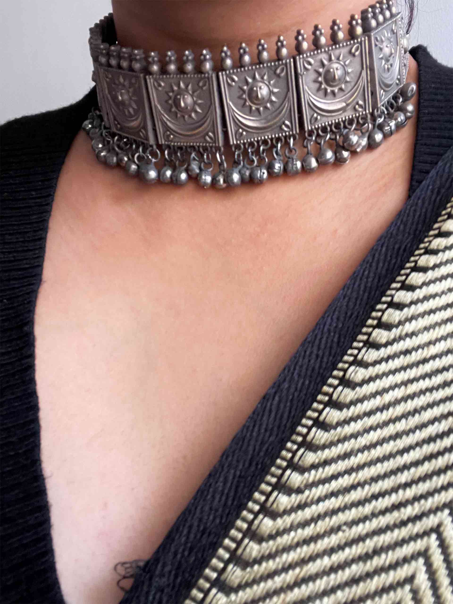 Chaand suraj - Choker