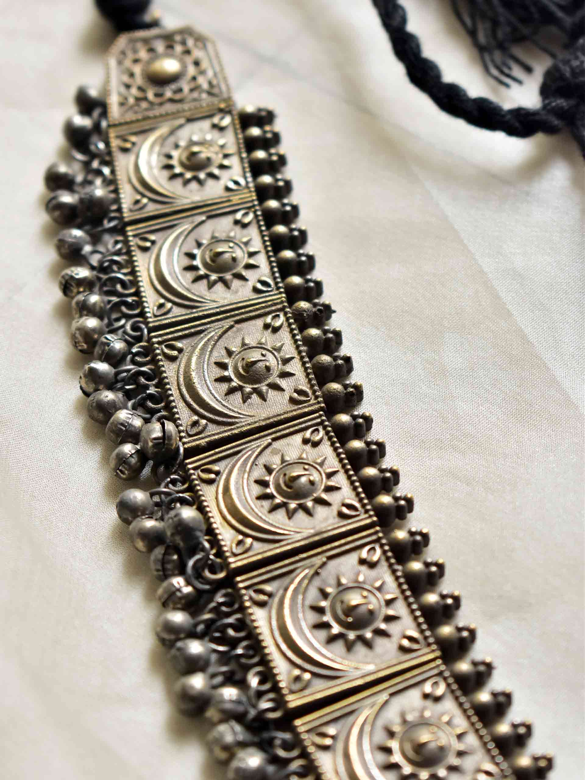 Chaand suraj - Choker