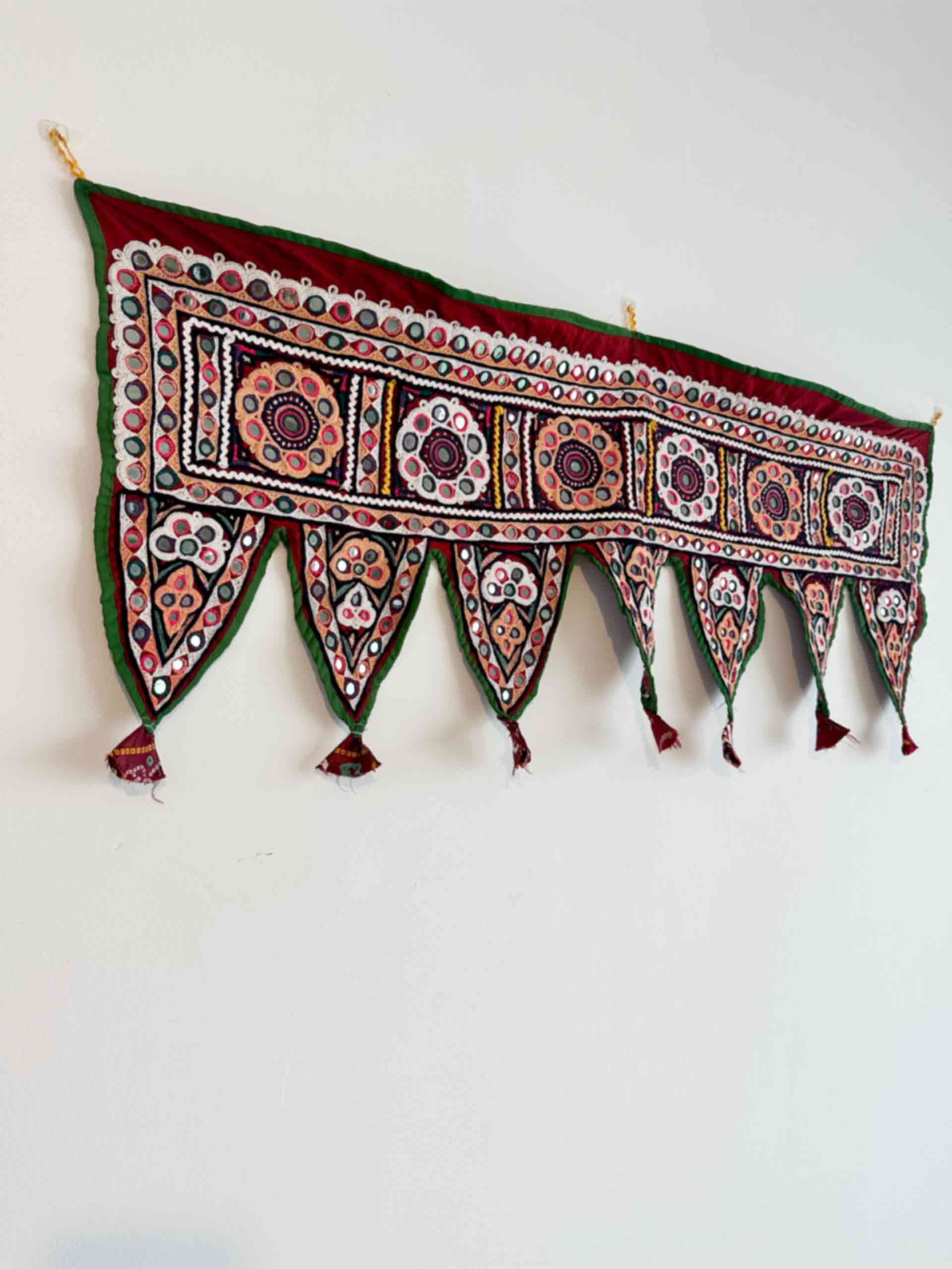 Trikon - Hand embroidered vintage toran