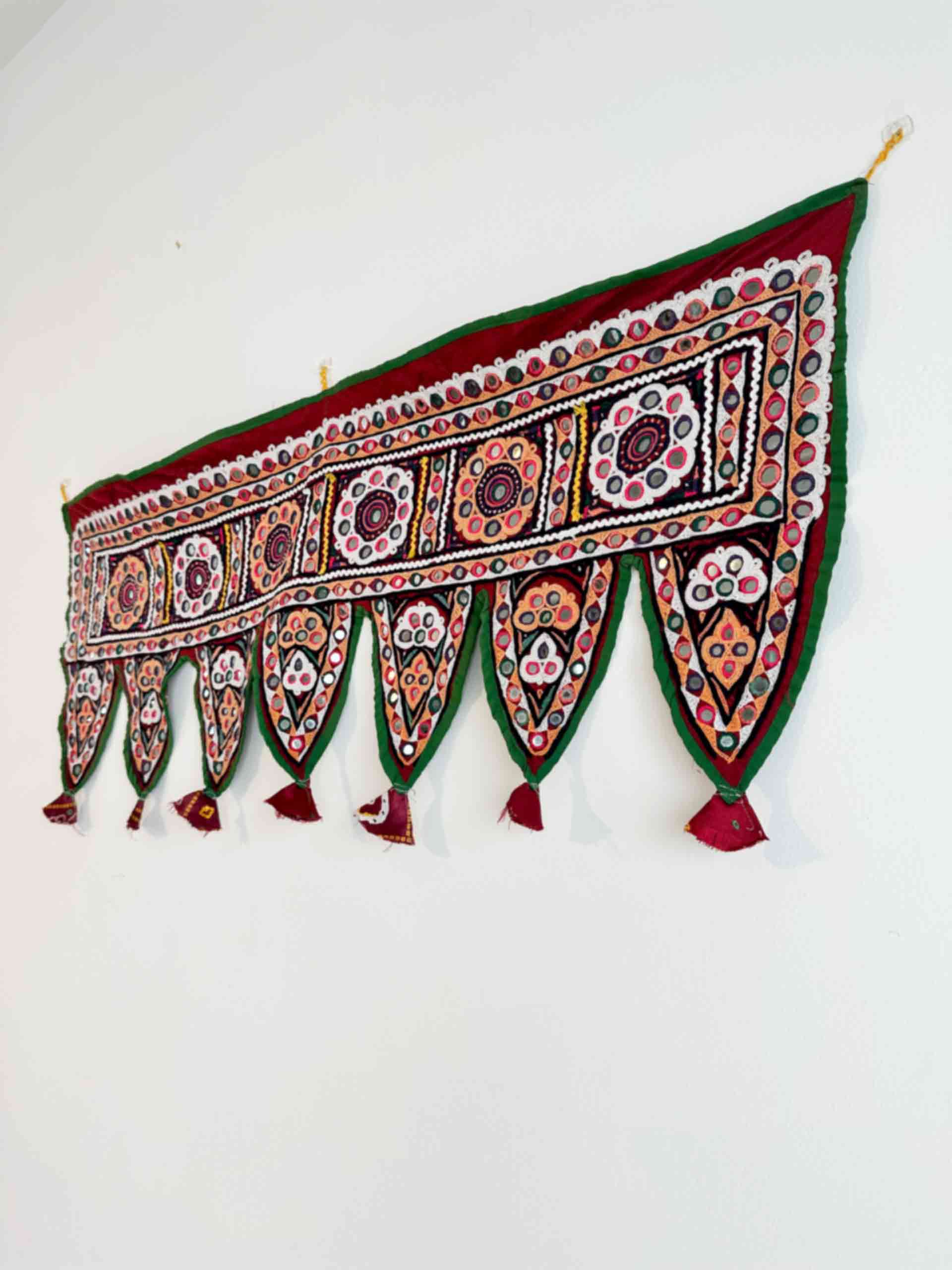 Trikon - Hand embroidered vintage toran