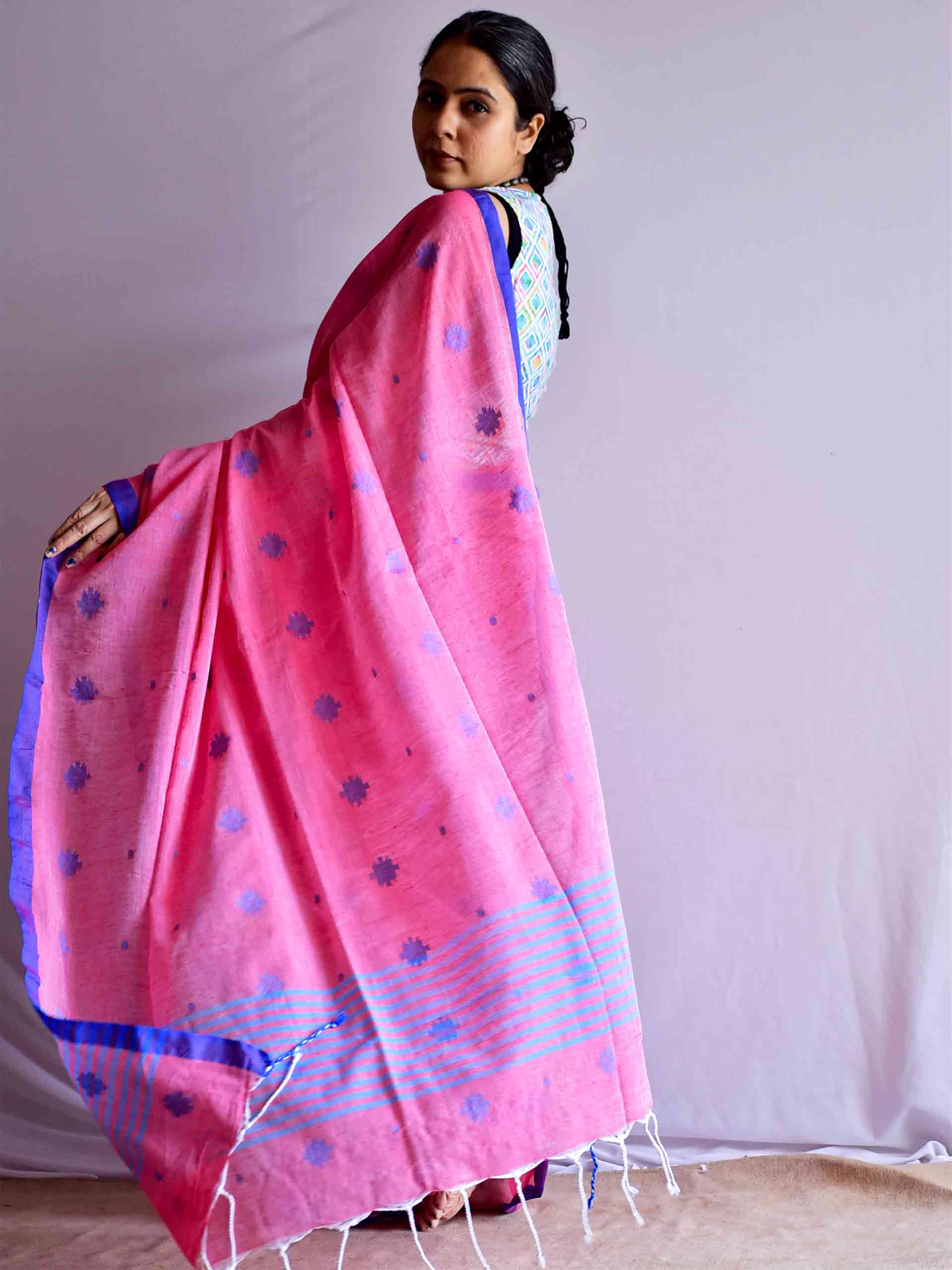 bubbly - handloom Jamdani mul cotton saree