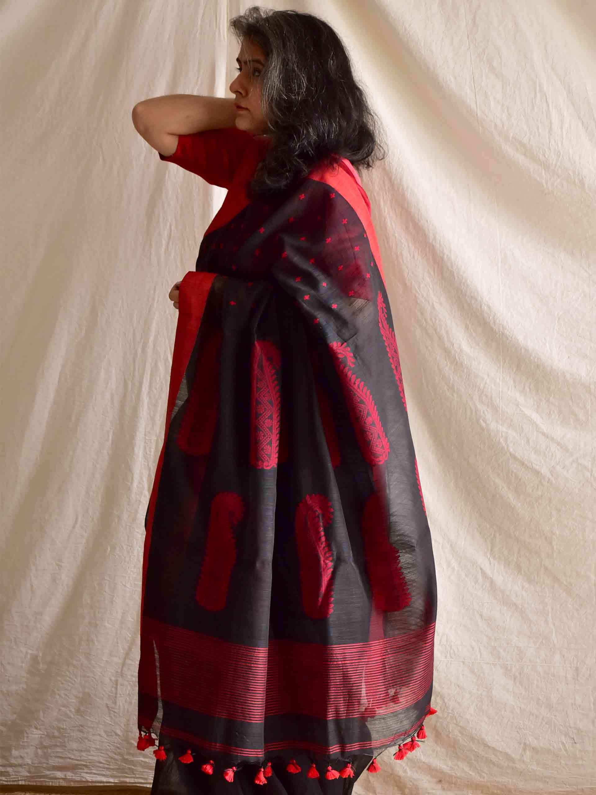 Kaali - Jamdani Saree