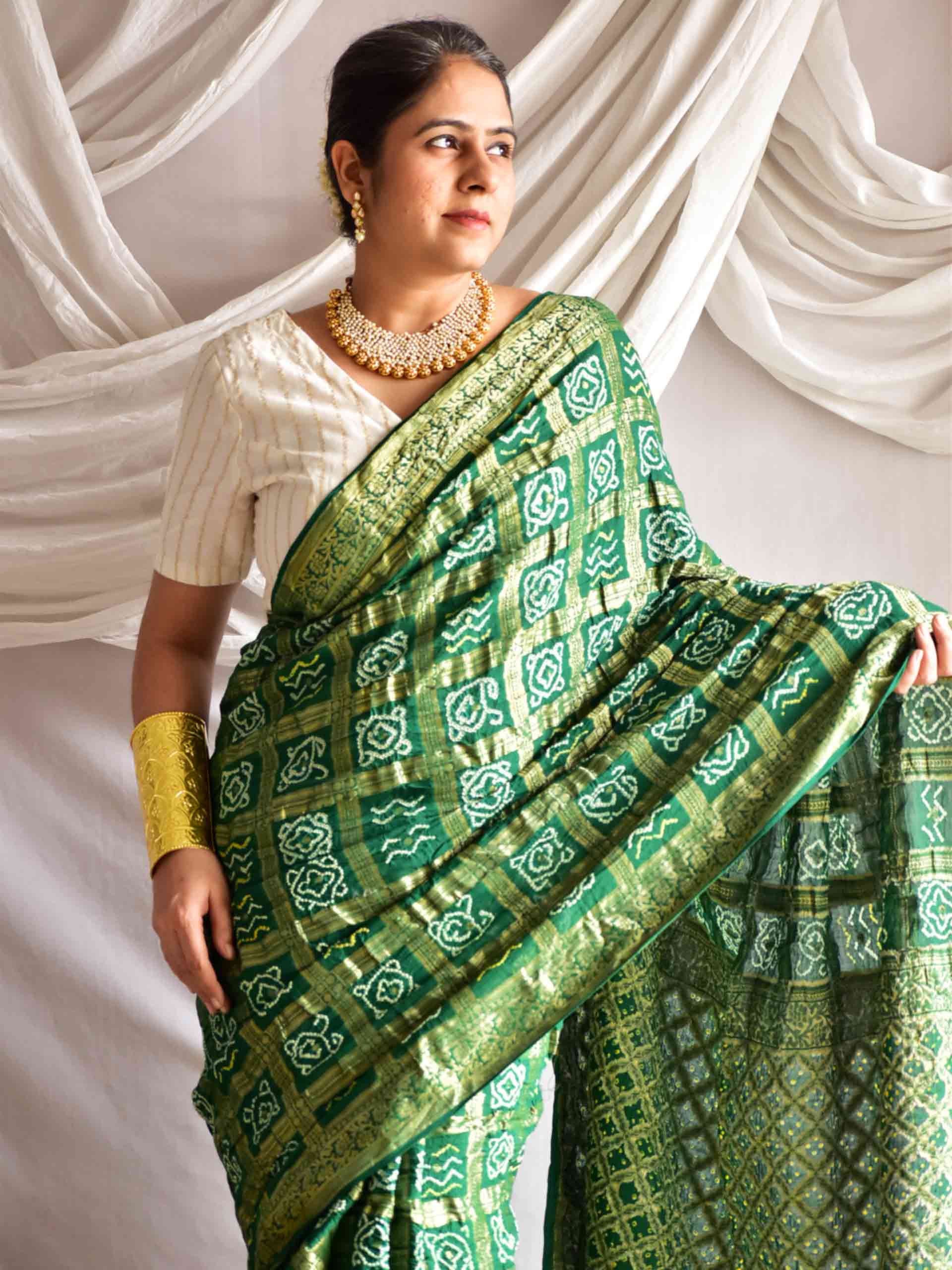 Panna  Bandhej Saree