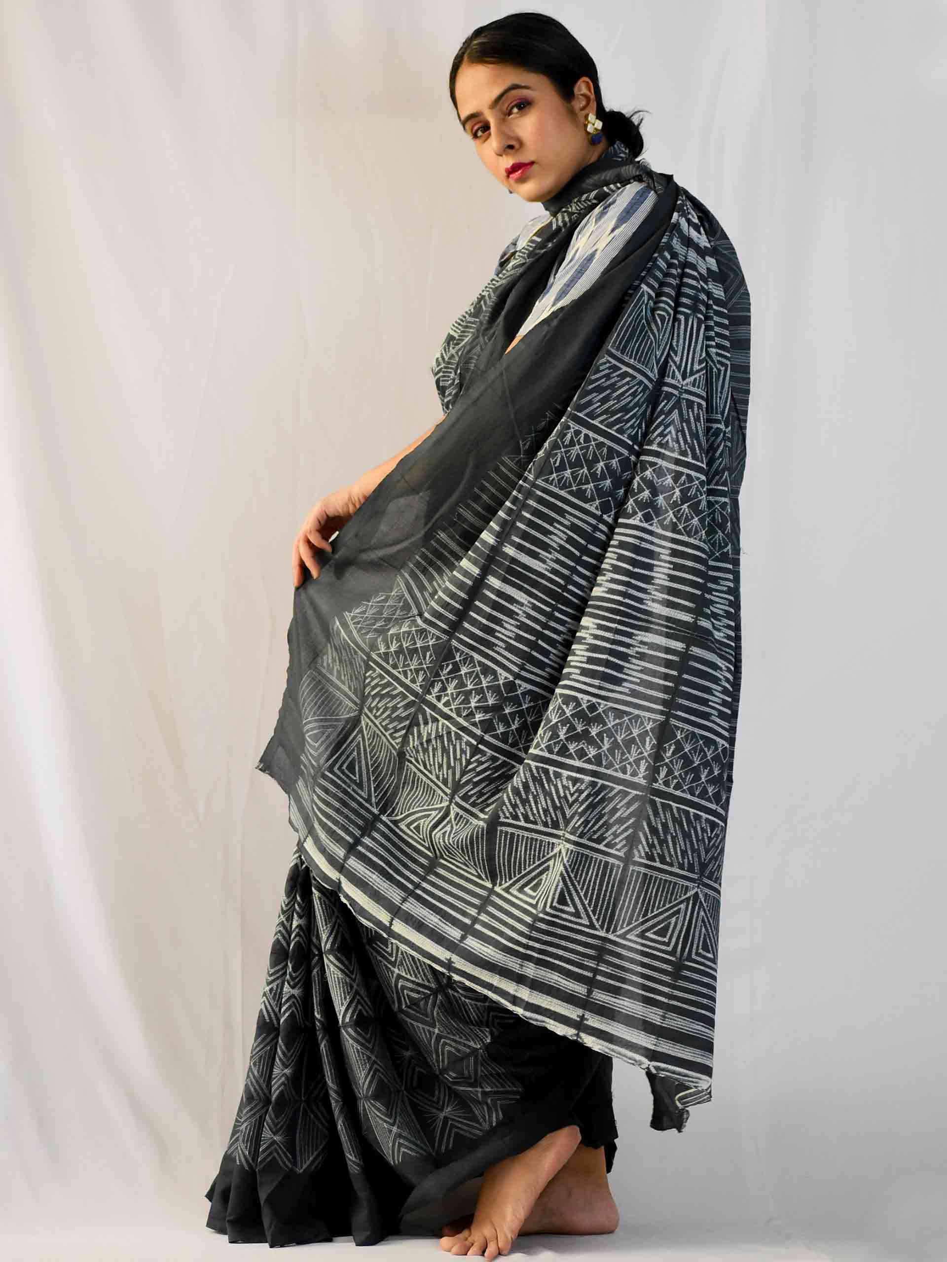 UD002 - Shibori mul saree
