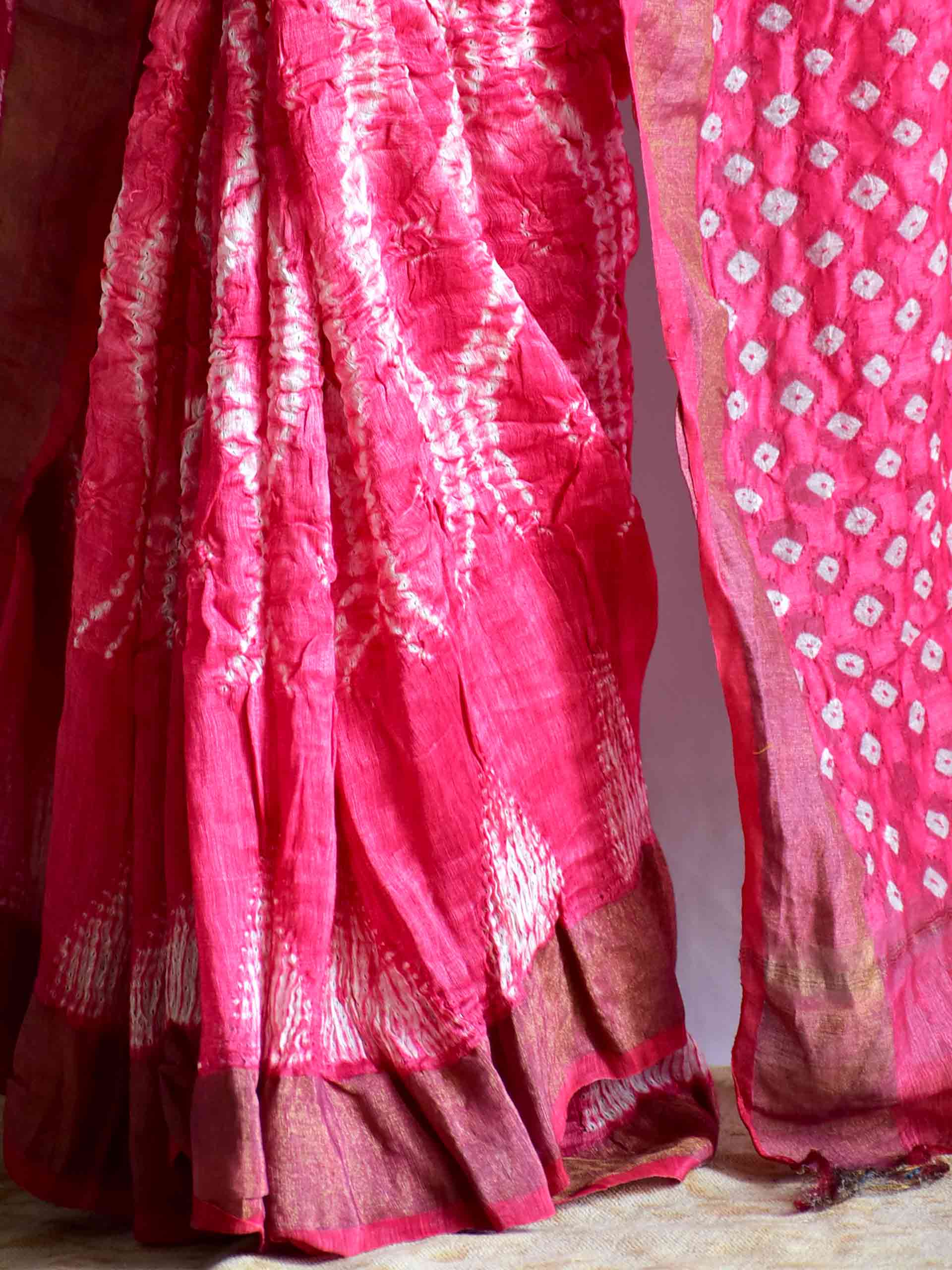 Phaalse - handloom linen shibori saree