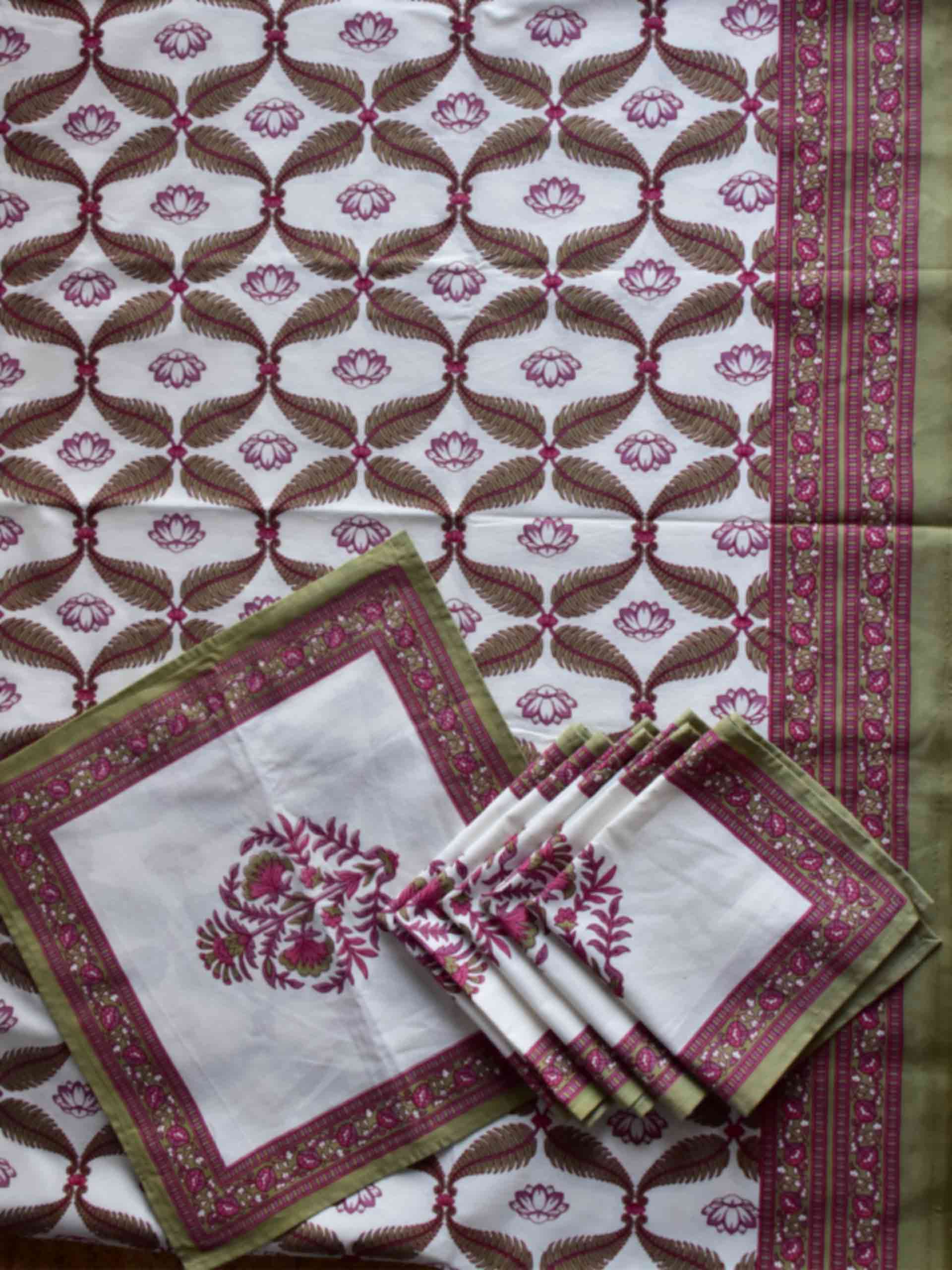 Buy Dining Table Runner Online - Table Mat And Napkin Set