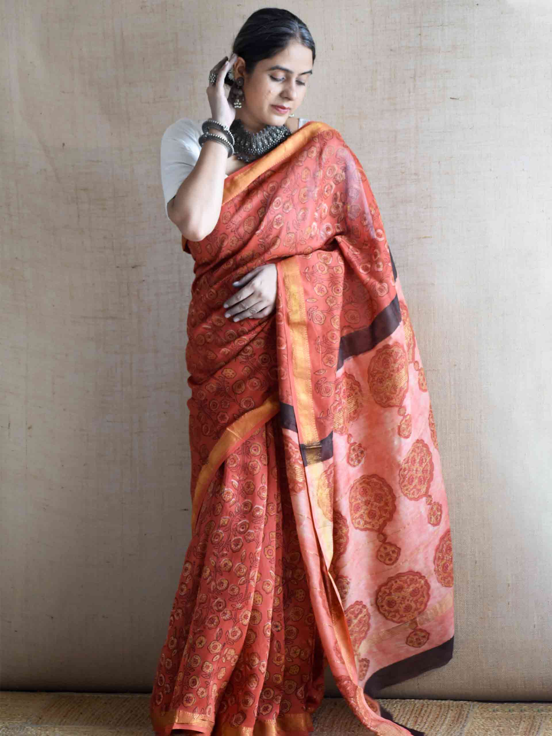 Sunehri chaap - Bagru Maheshwari silk saree