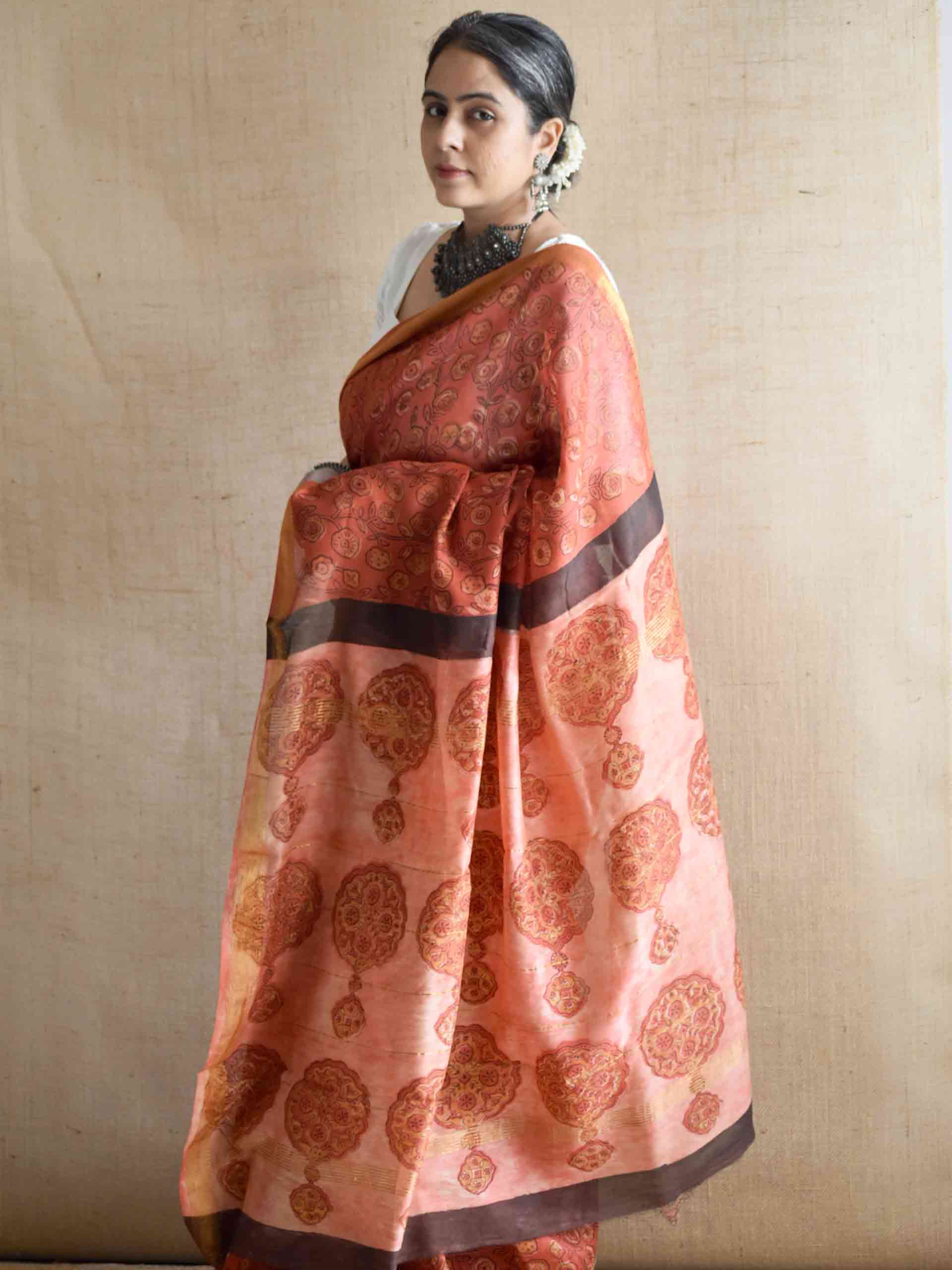 Sunehri chaap - Bagru Maheshwari silk saree