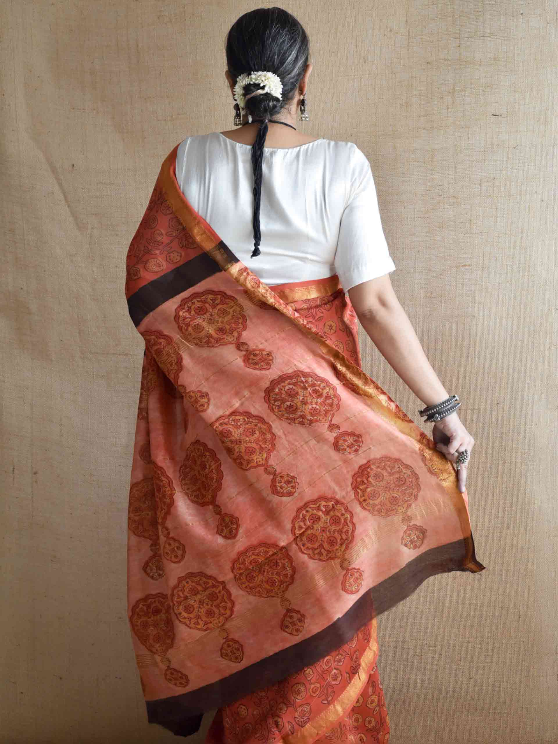 Sunehri chaap - Bagru Maheshwari silk saree