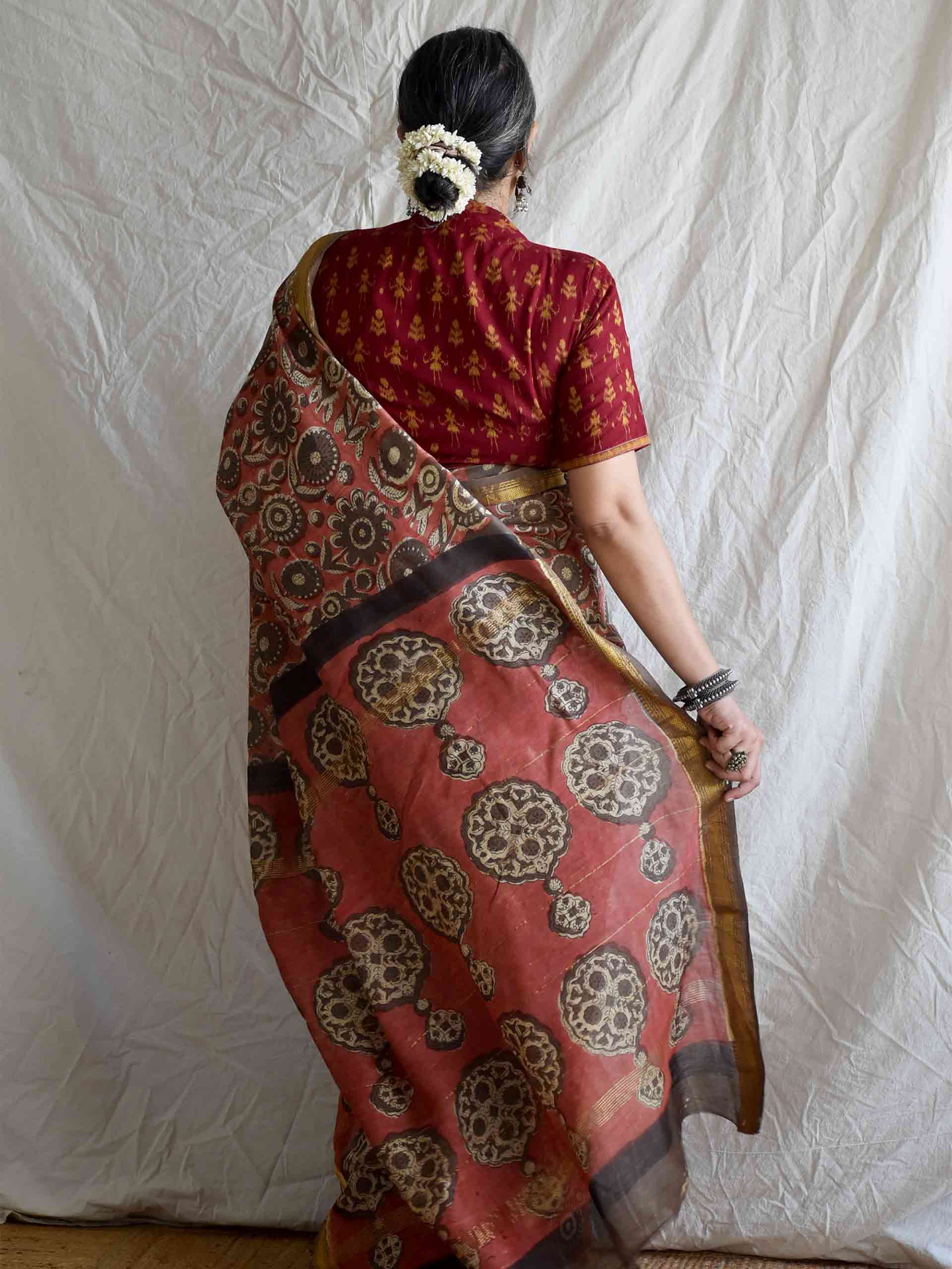 kattha rang- Bagru Maheshwari silk saree